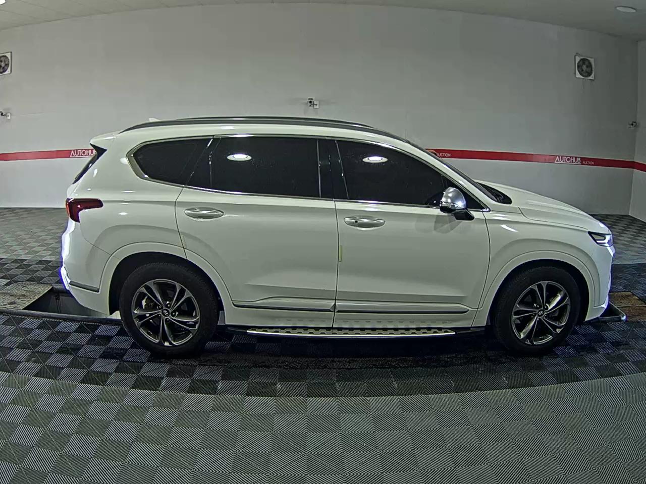 Hyundai Santa Fe 2020 - Image 3