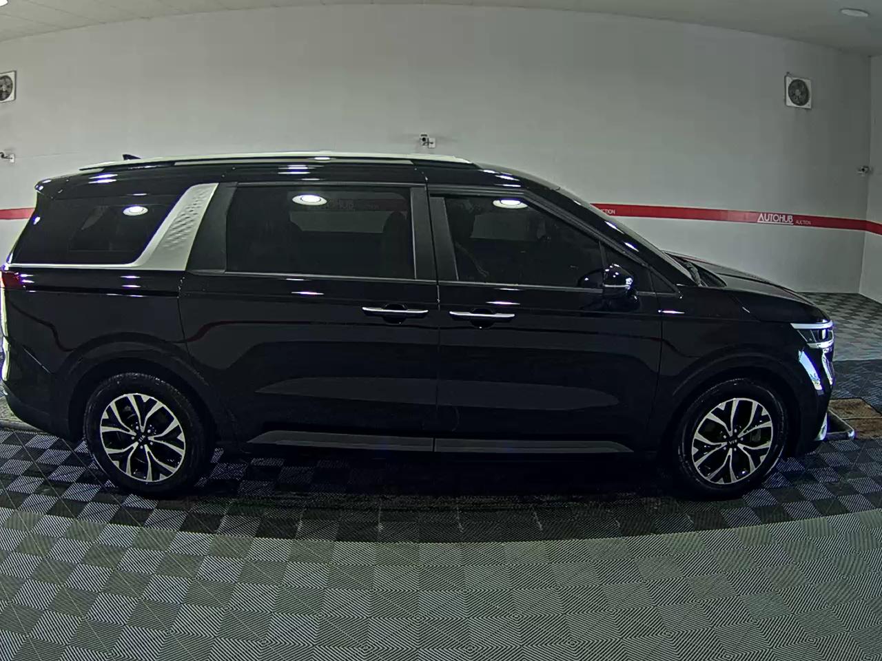 Kia Carnival 2021 - Image 3