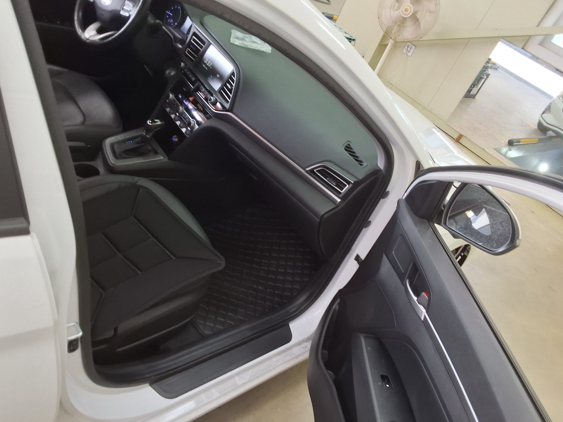 هيونداي إلانترا 2020 - صورة 13