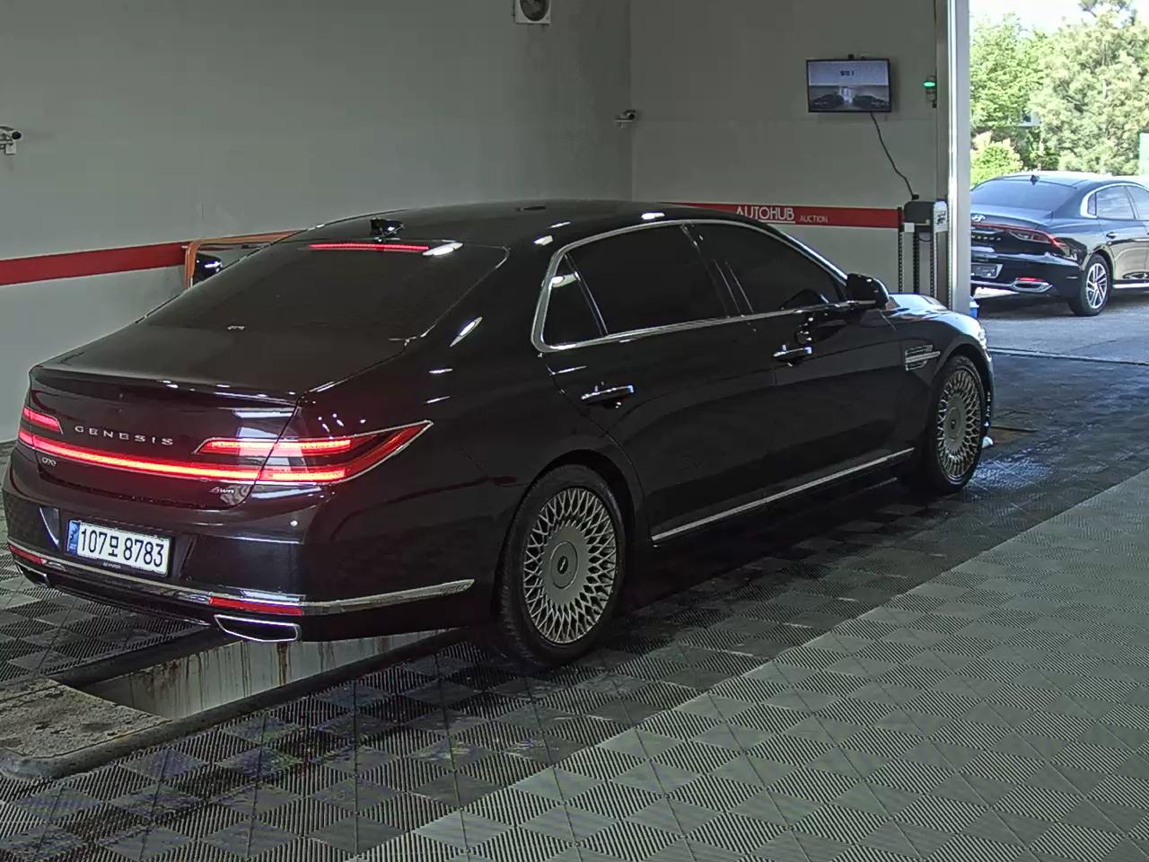 جينيسيس G90 2021 - صورة 4