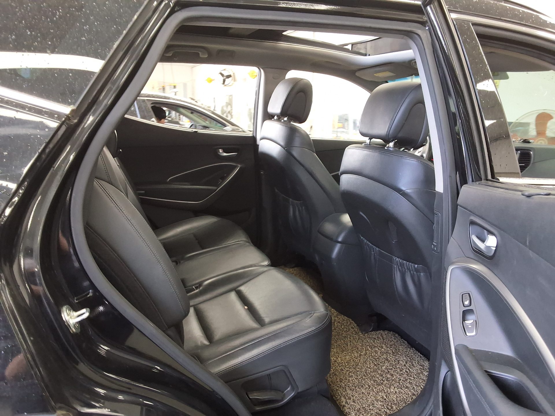 Hyundai Santa Fe 2015 - Image 12