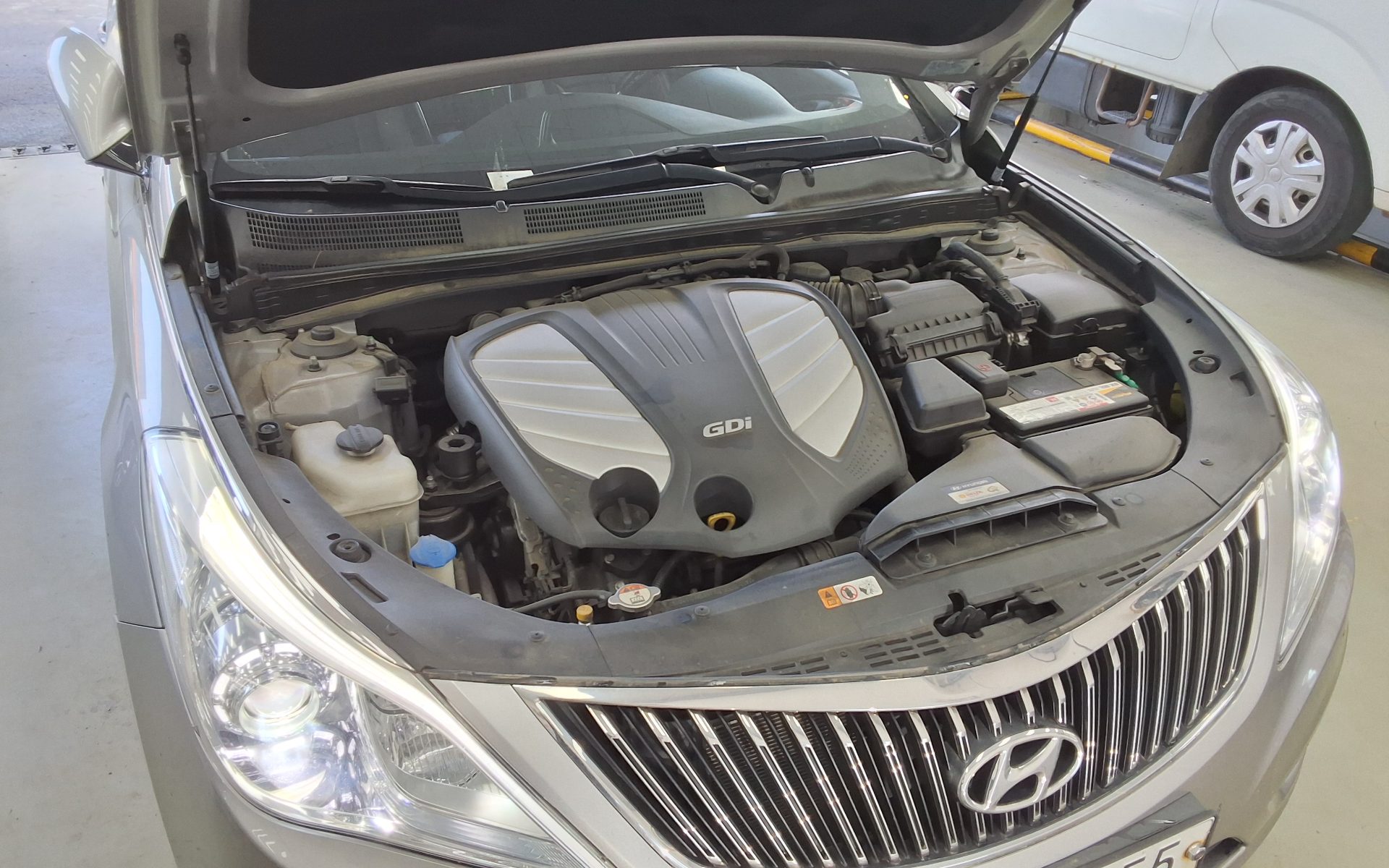 Hyundai Grandeur 2014 - Image 19