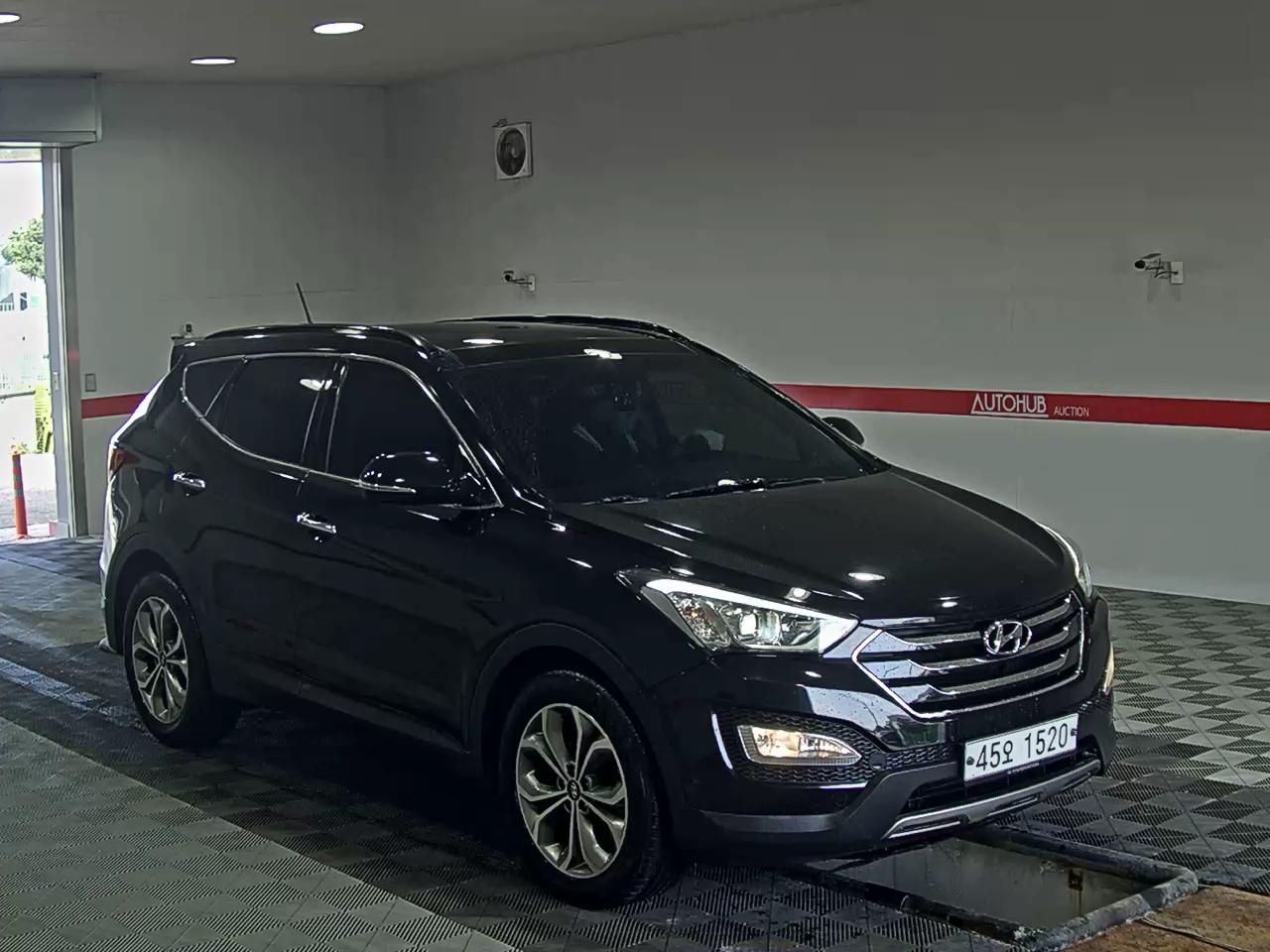 Hyundai Santa Fe 2015 - Image 2