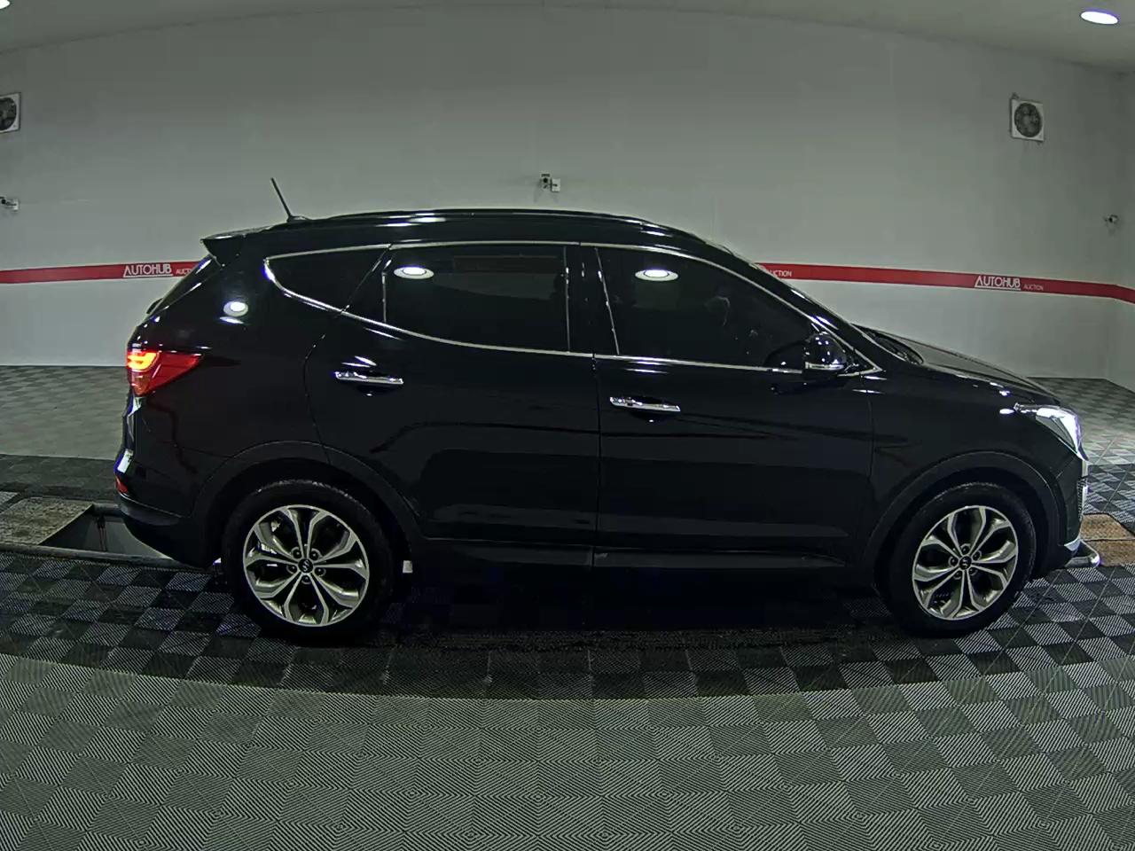 Hyundai Santa Fe 2015 - Image 3