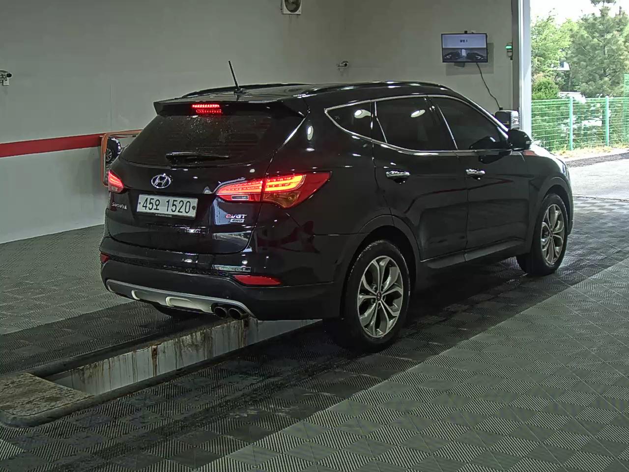 Hyundai Santa Fe 2015 - Image 4