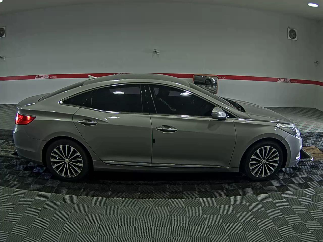 Hyundai Grandeur 2014 - Image 3