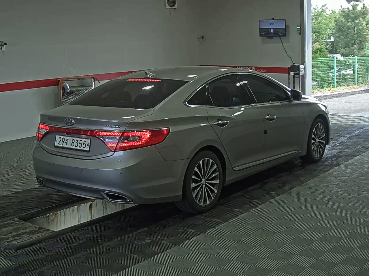 Hyundai Grandeur 2014 - Image 4
