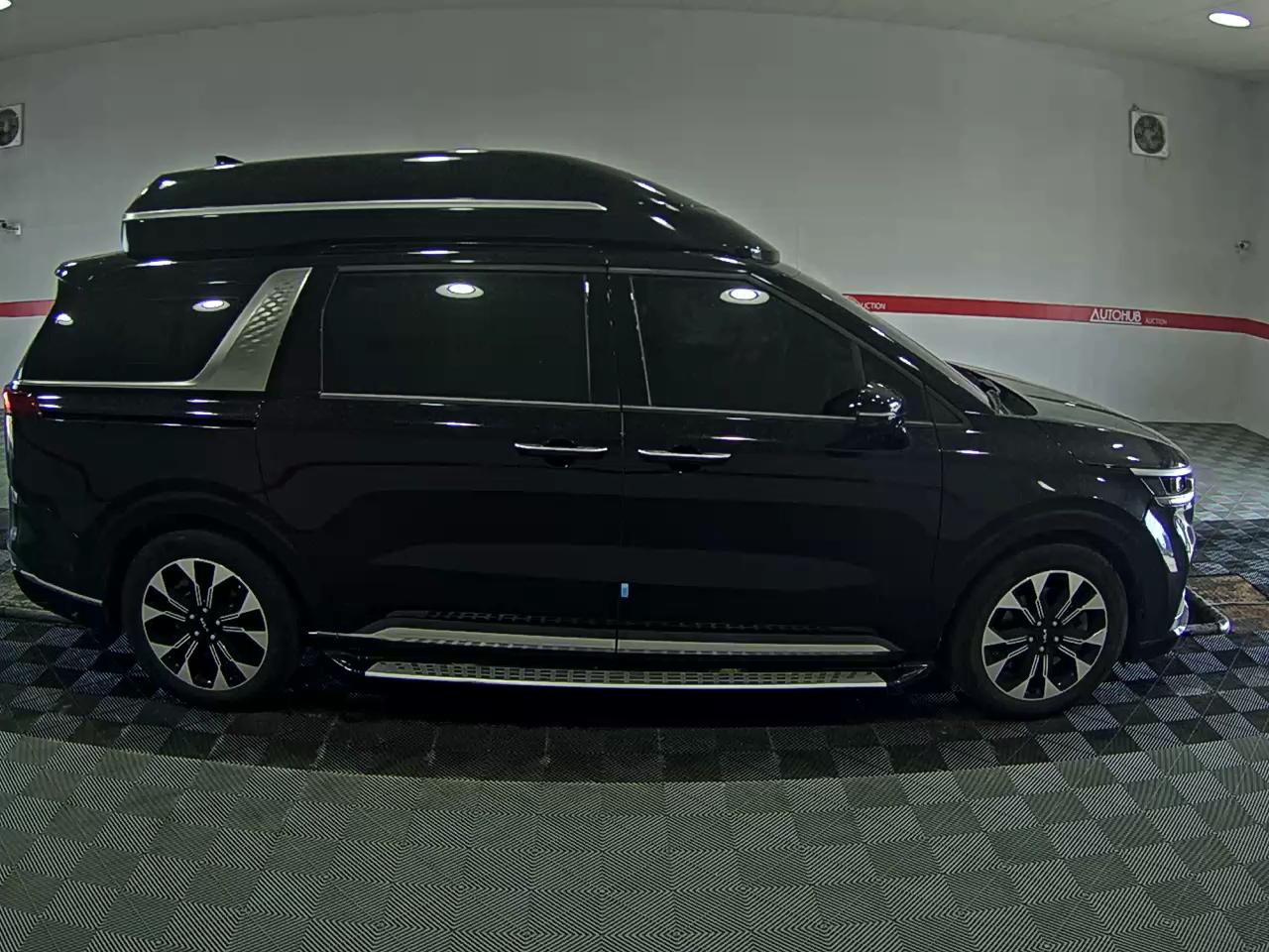 2023 - kia carnival