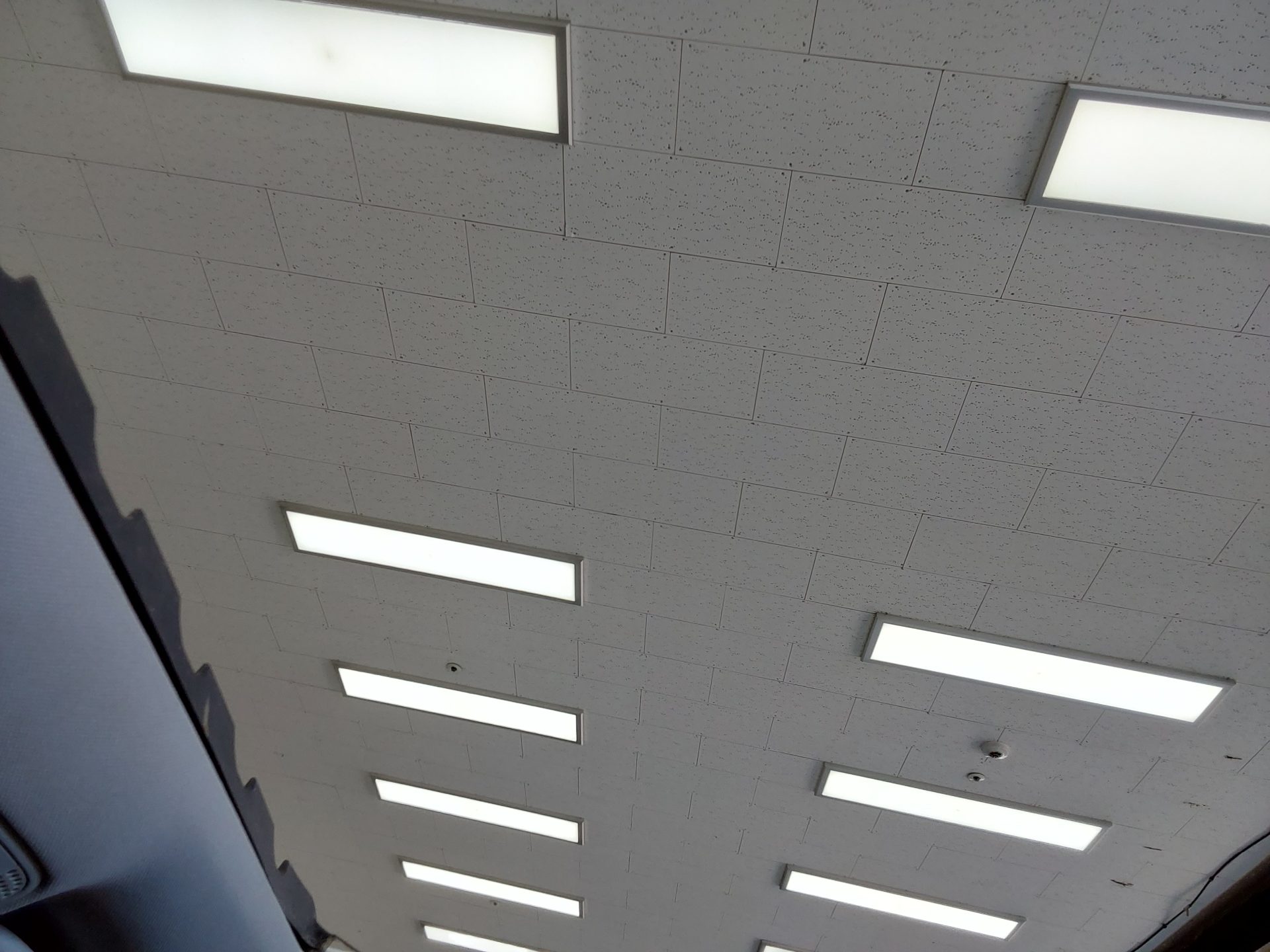 مرسيدس بنز إي كلاس 2017 - صورة 17