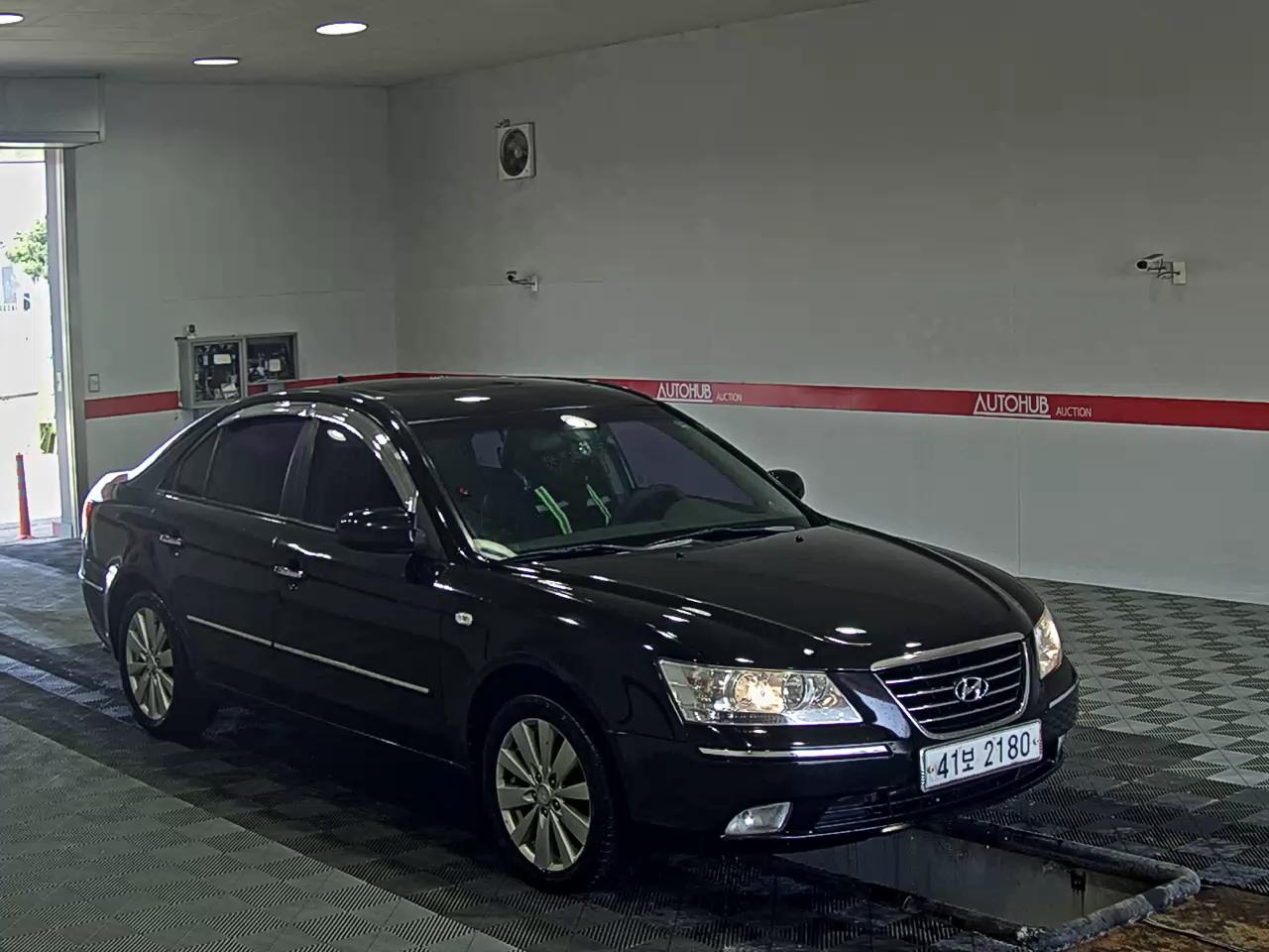 Hyundai Sonata 2008 - Image 2
