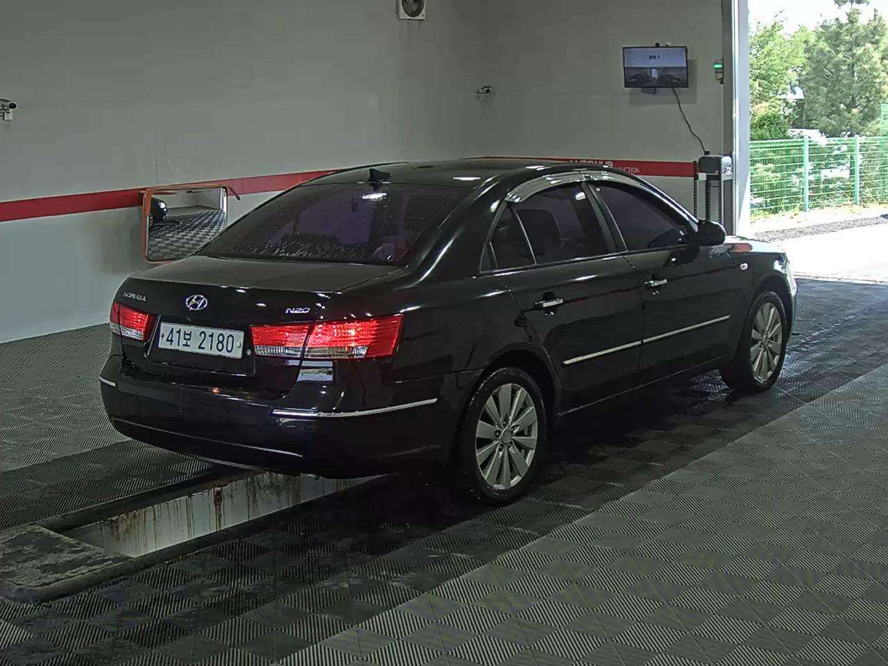 Hyundai Sonata 2008 - Image 4