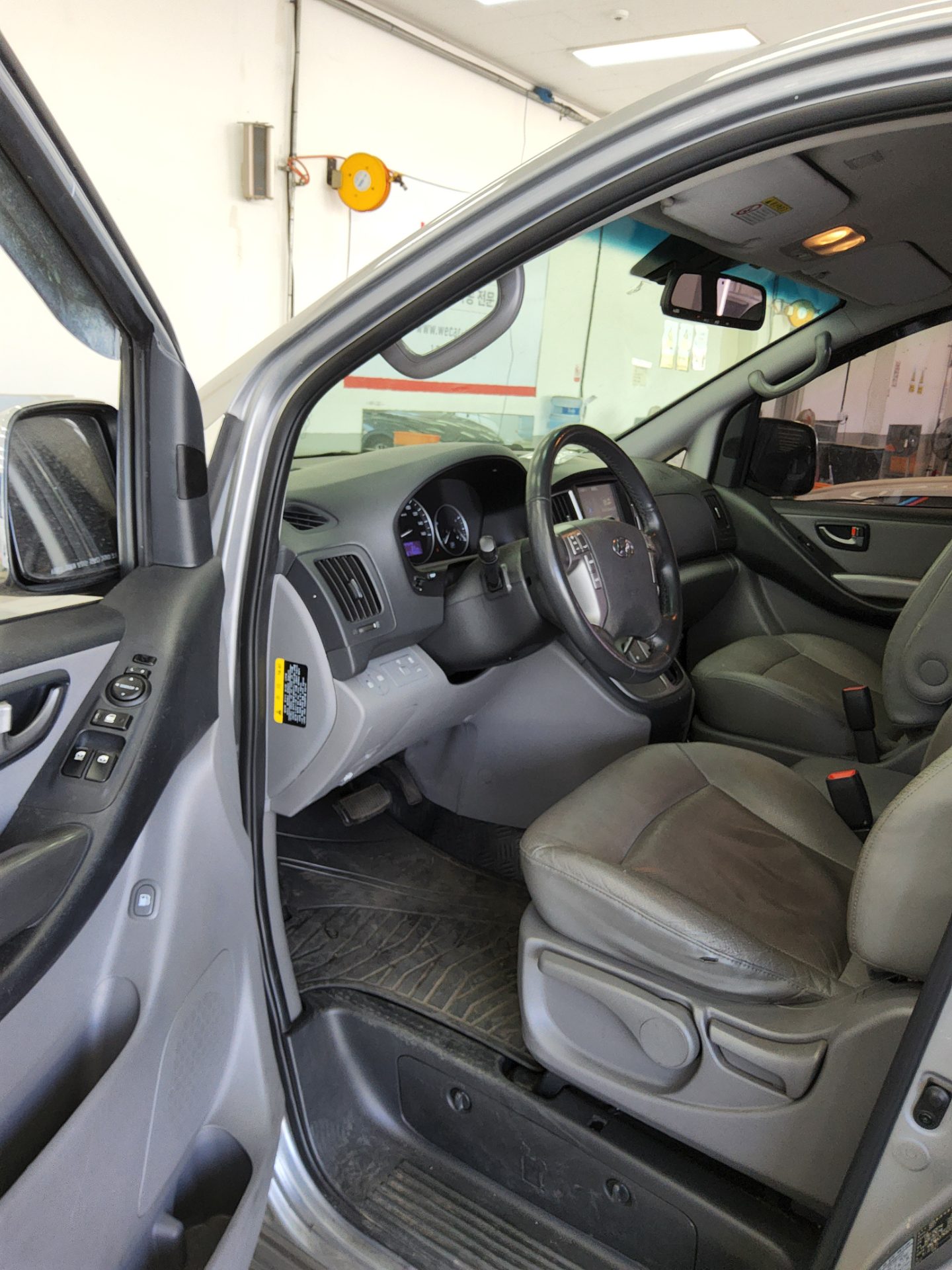 Hyundai Grand Starex 2018 - Image 9