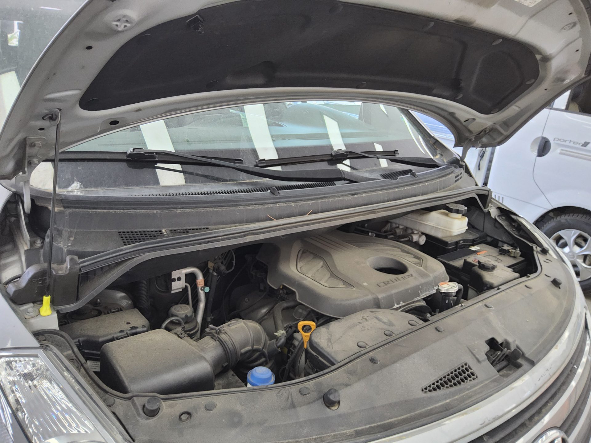Hyundai Grand Starex 2018 - Image 18