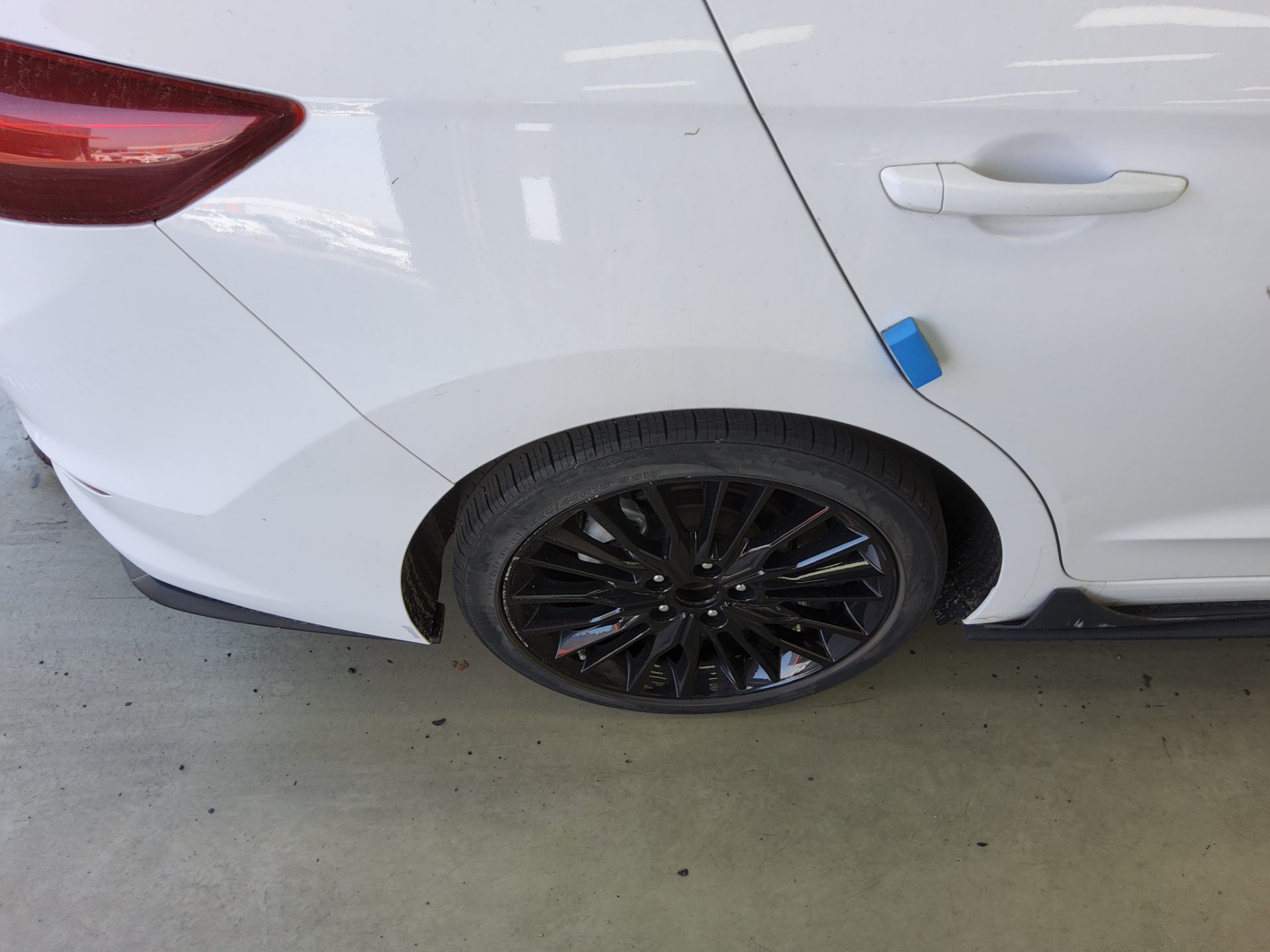 هيونداي إلانترا 2018 - صورة 21