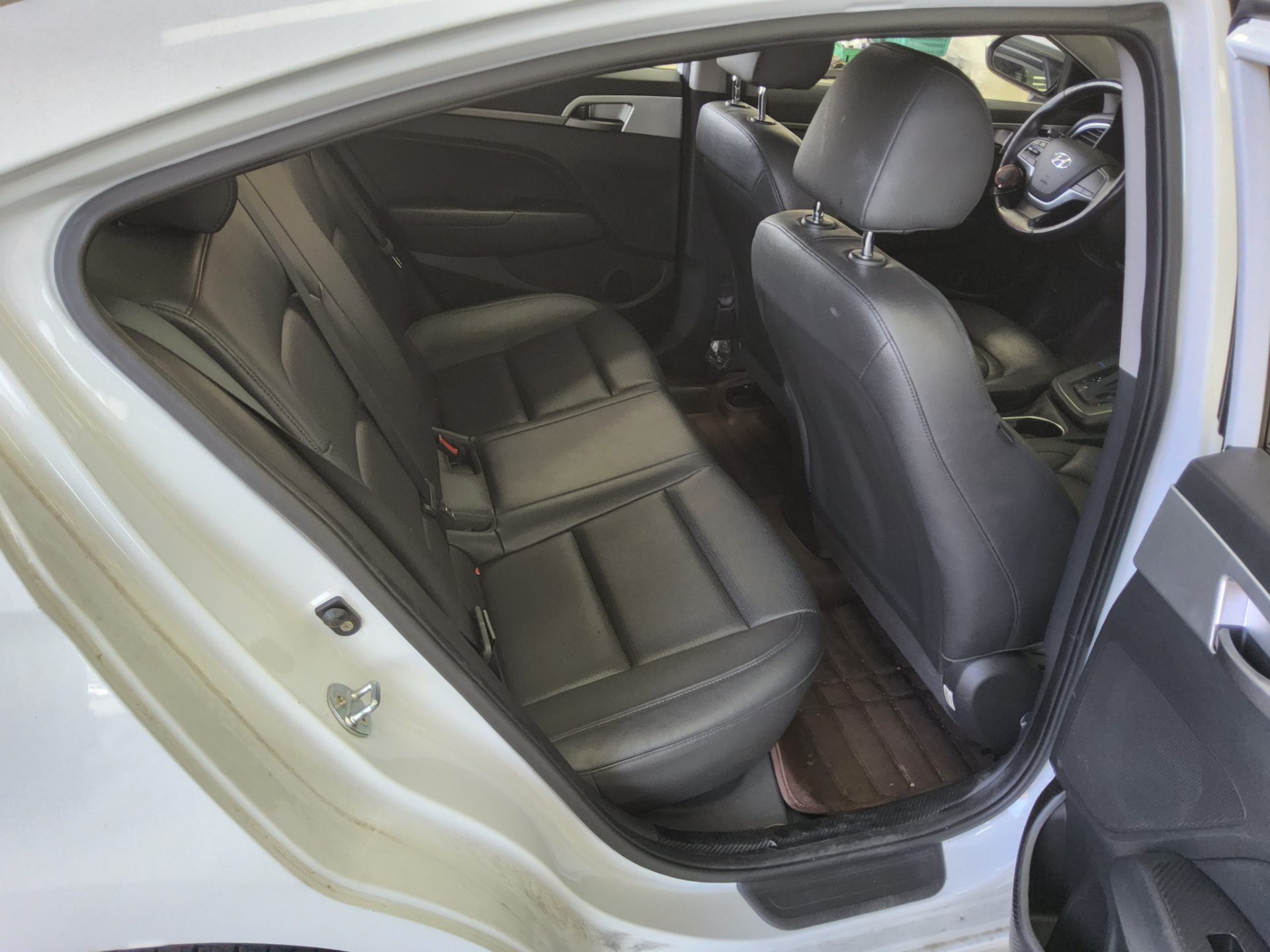 هيونداي إلانترا 2018 - صورة 12