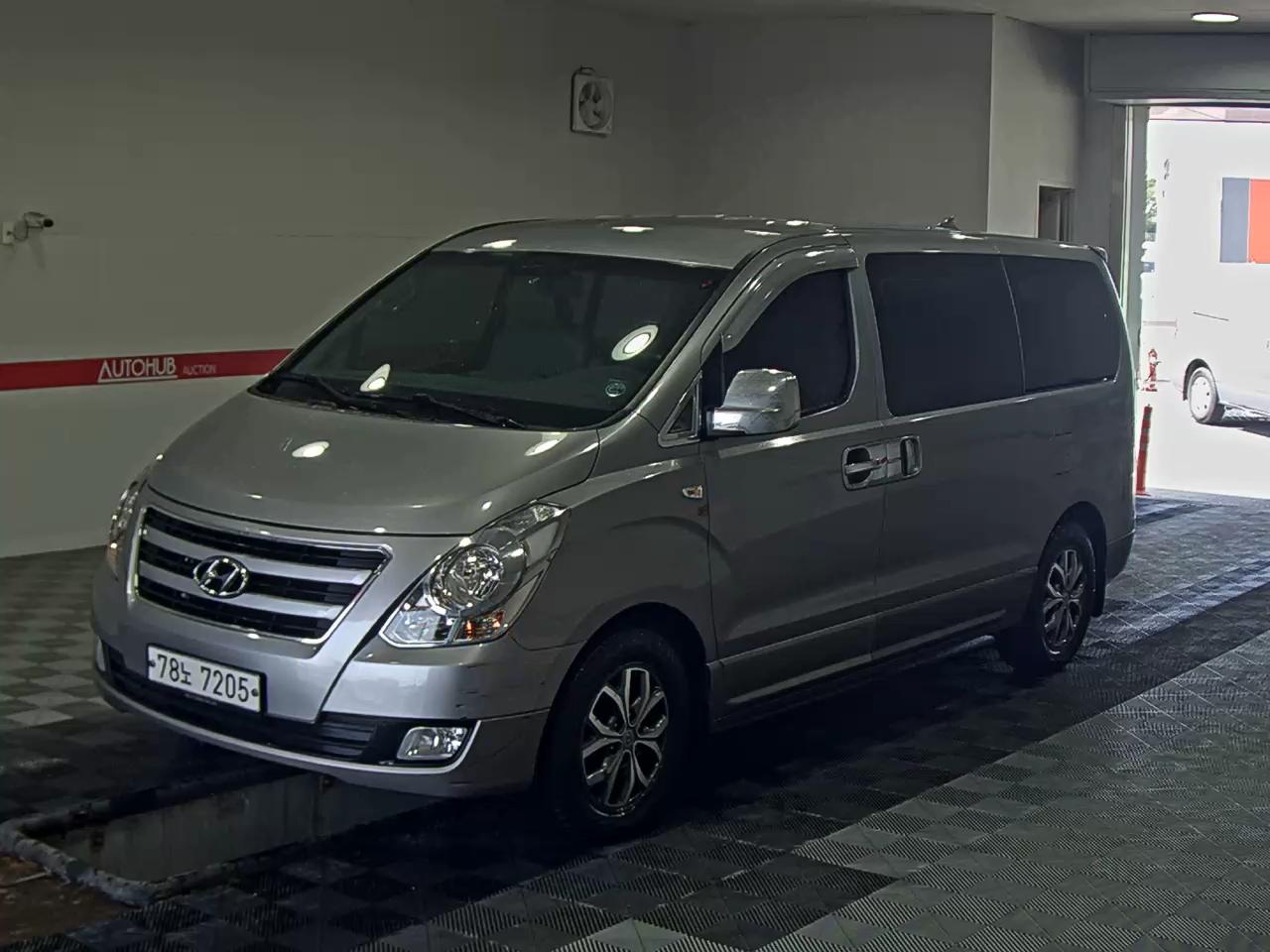 Hyundai Grand Starex