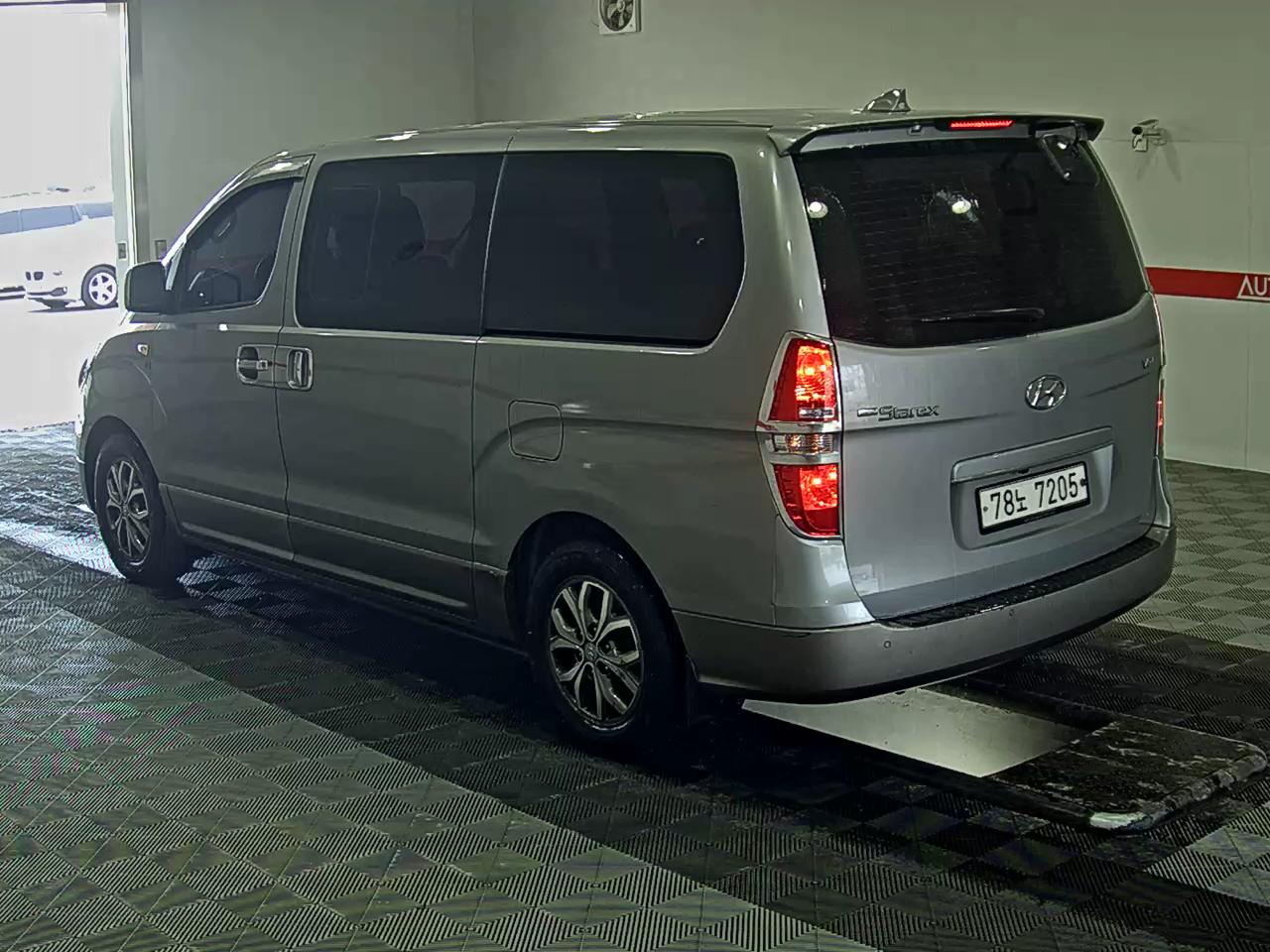 Hyundai Grand Starex 2018 - Image 5