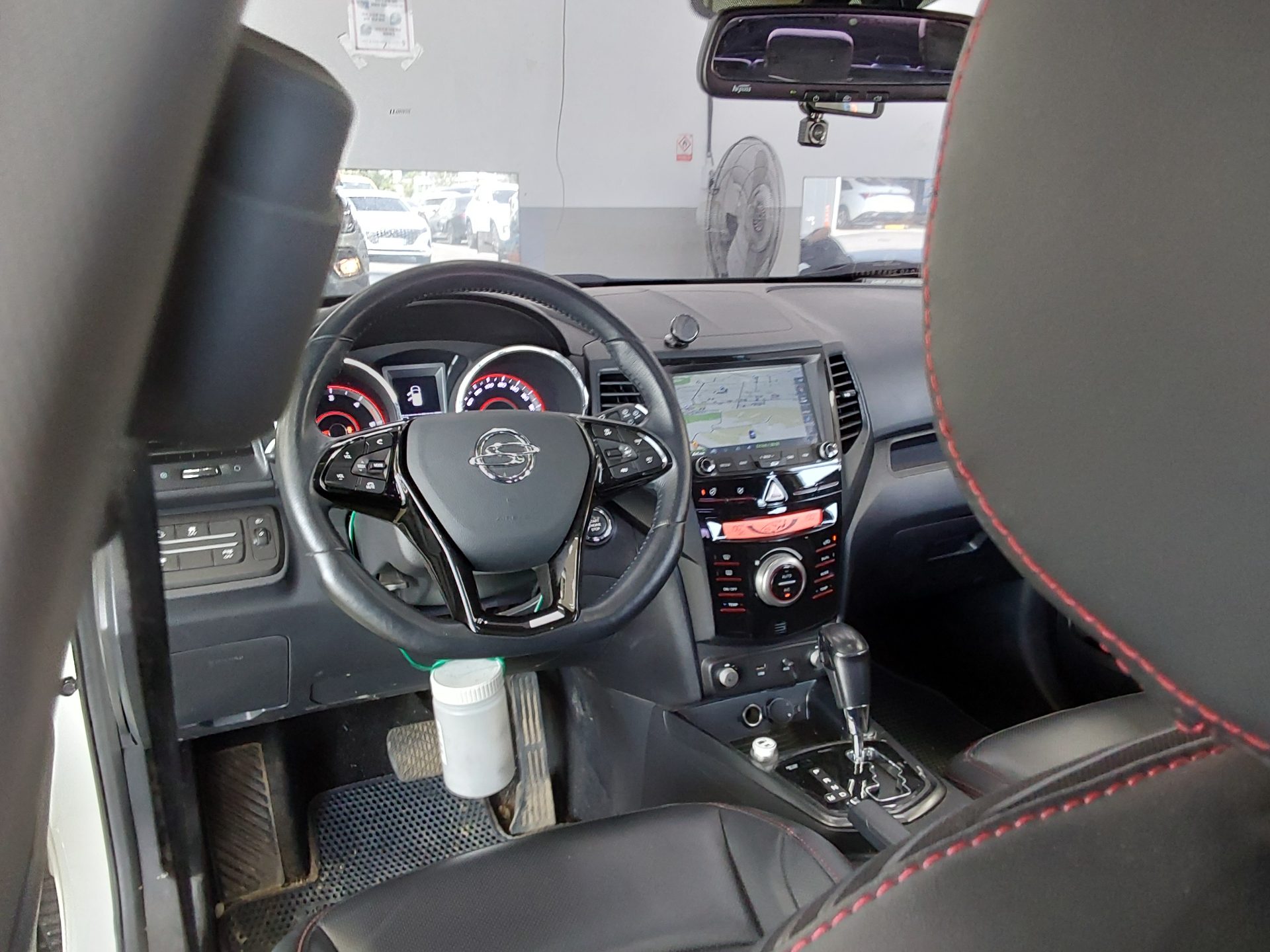 KG Mobility Tivoli 2018 - Image 10