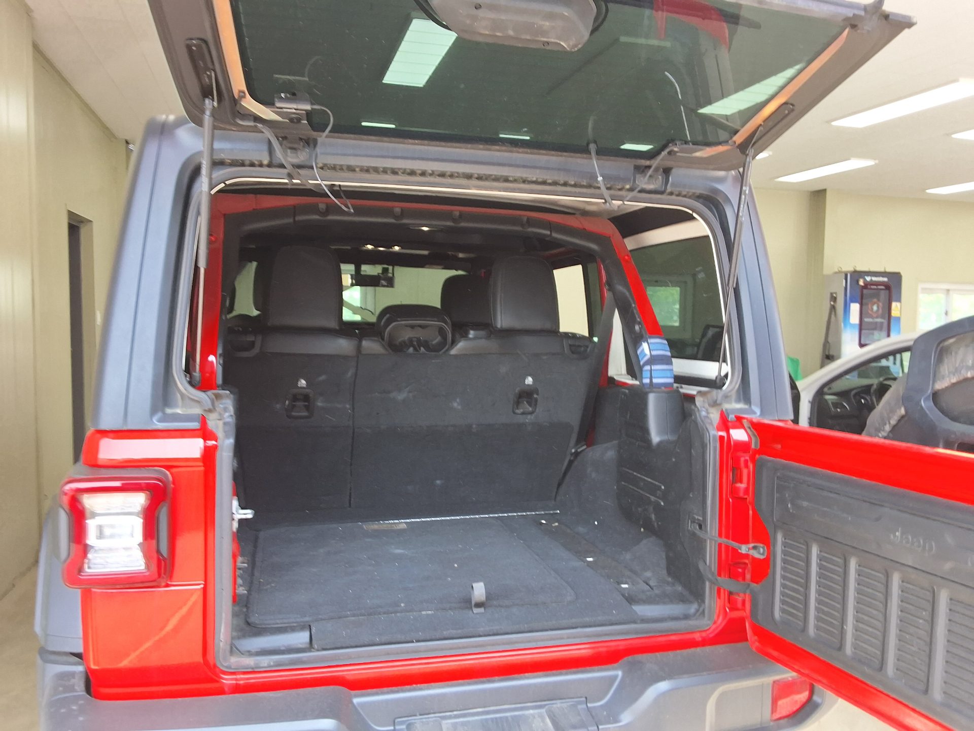 JEEP 랭글러 2021 - 이미지 14