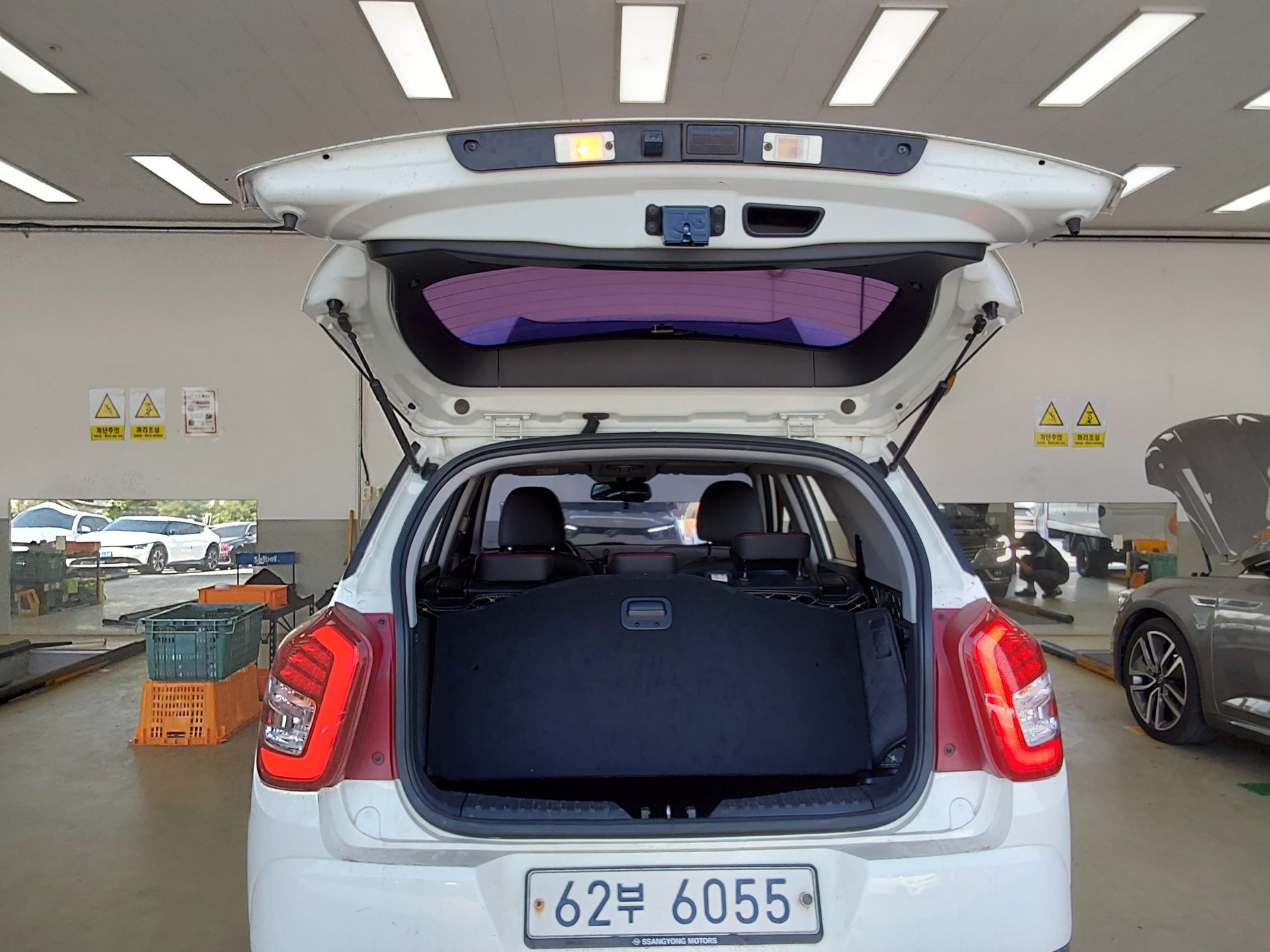 KG Mobility Tivoli 2018 - Image 14