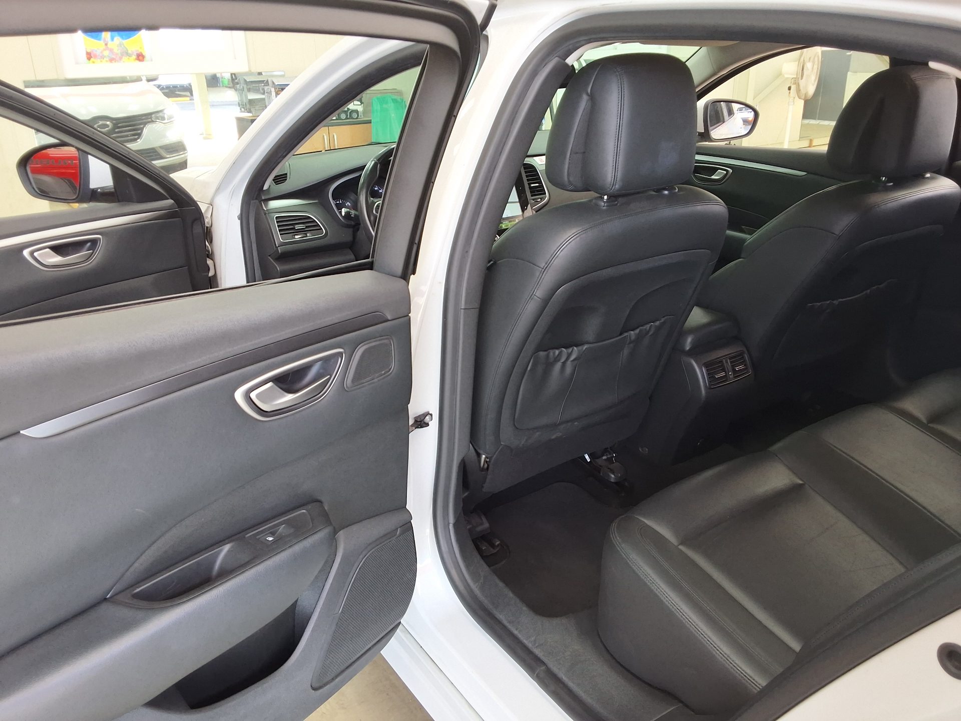 Renault Samsung SM6 2020 - Image 11
