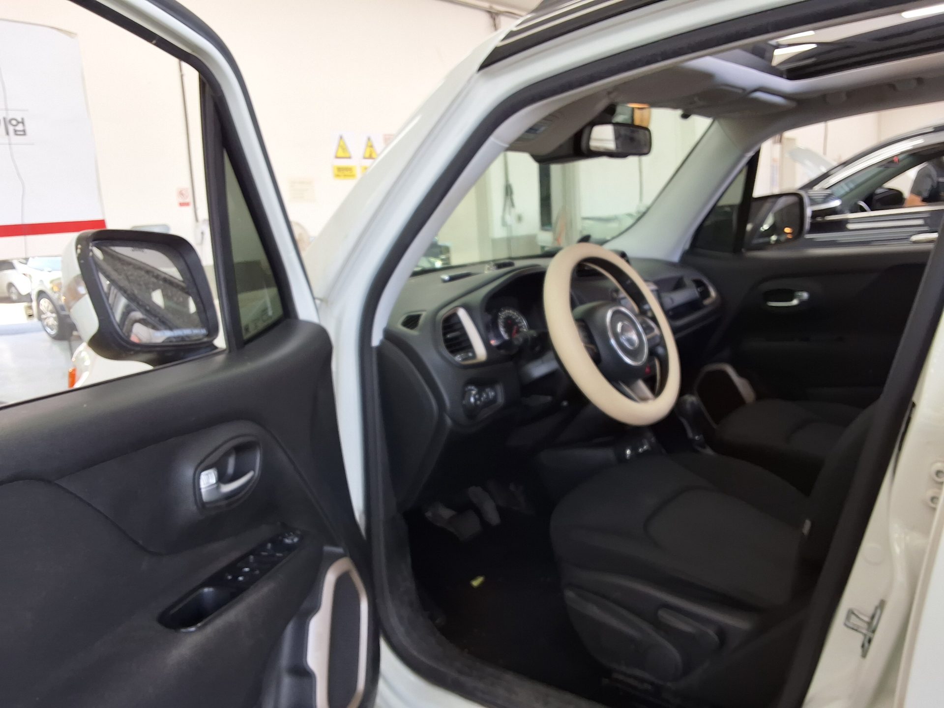 JEEP 레네게이드 2016 - 이미지 9