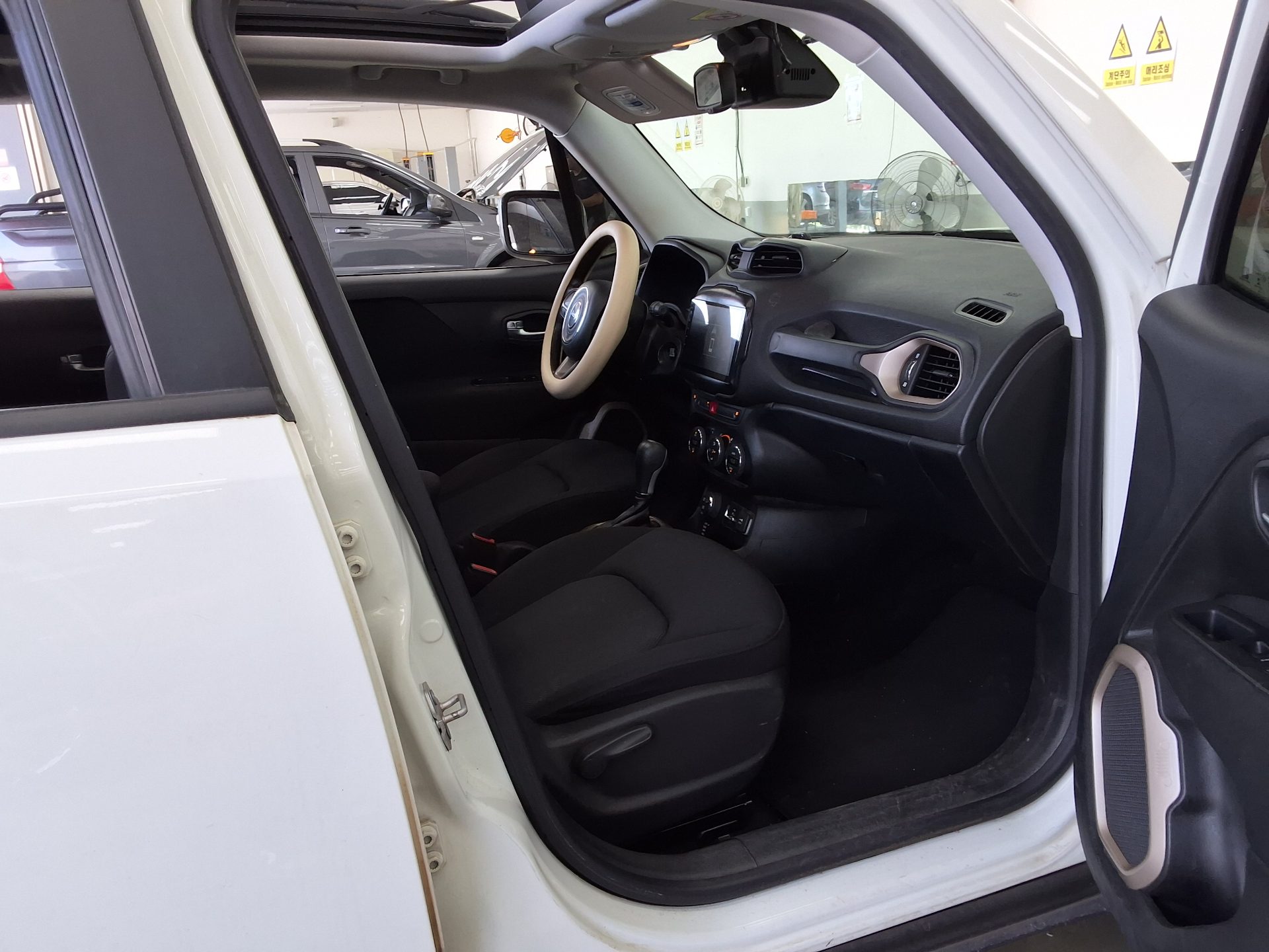 JEEP 레네게이드 2016 - 이미지 13