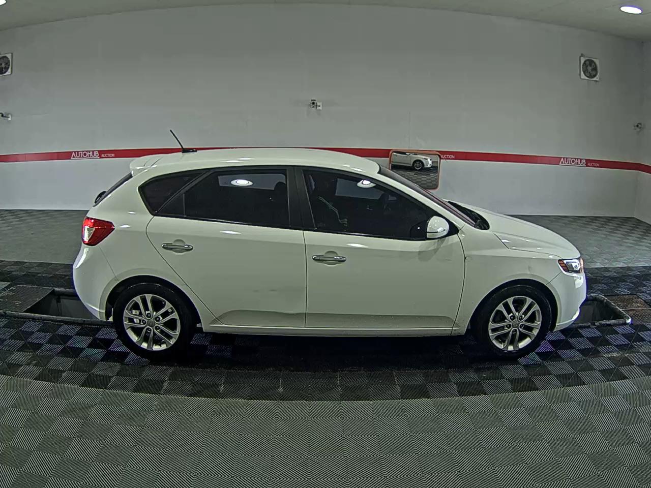 Kia Forte 2013 - Image 3