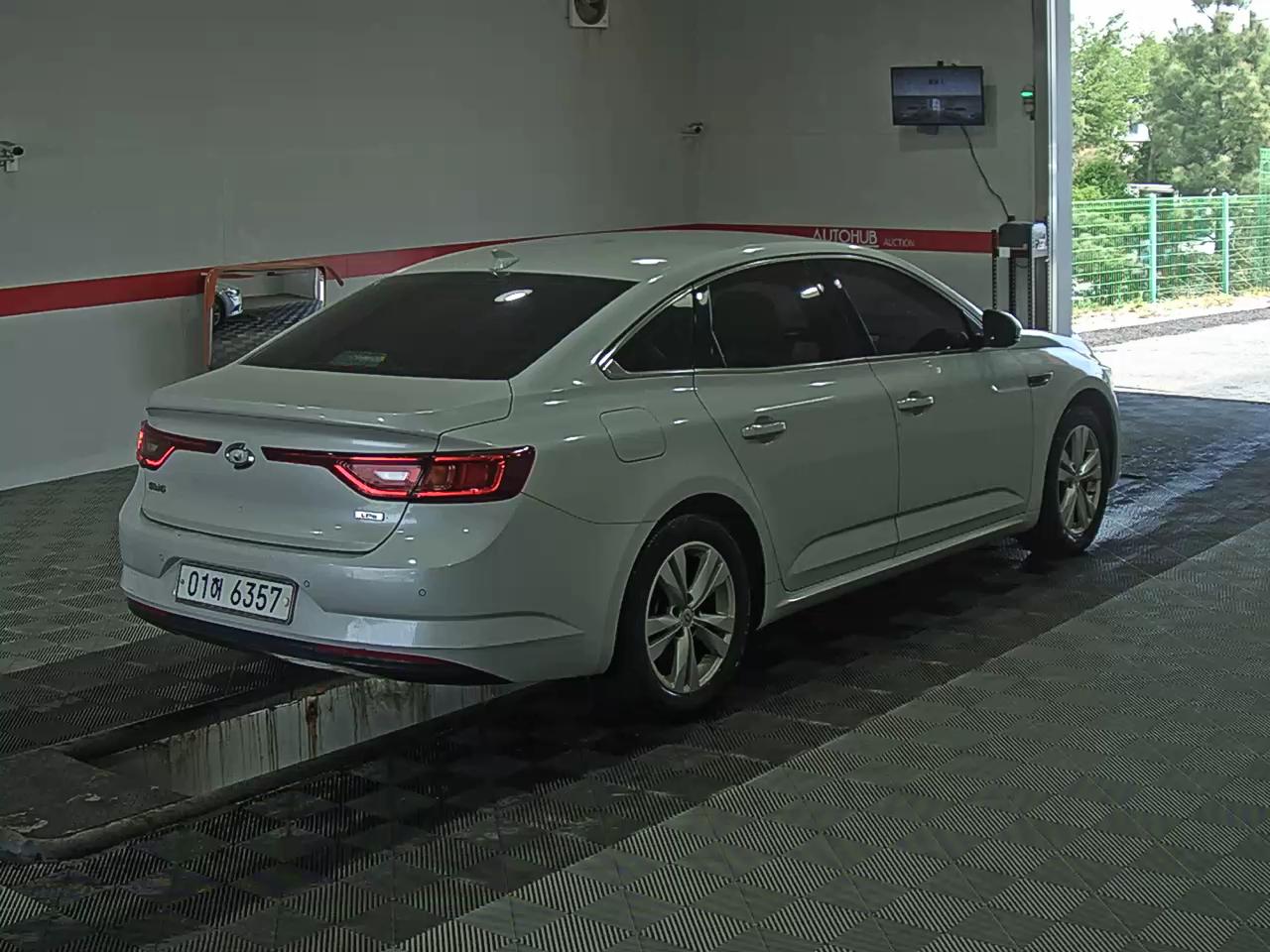 Renault Samsung SM6 2020 - Image 4