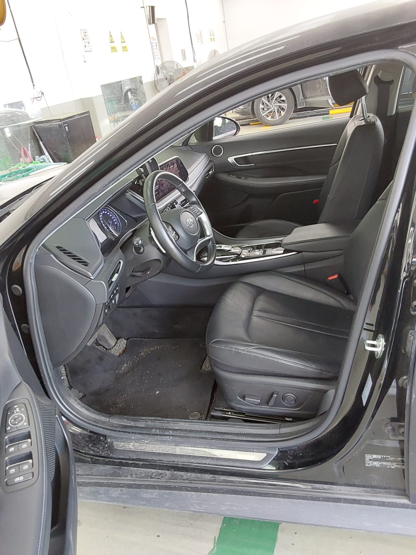Hyundai Sonata 2022 - Image 9