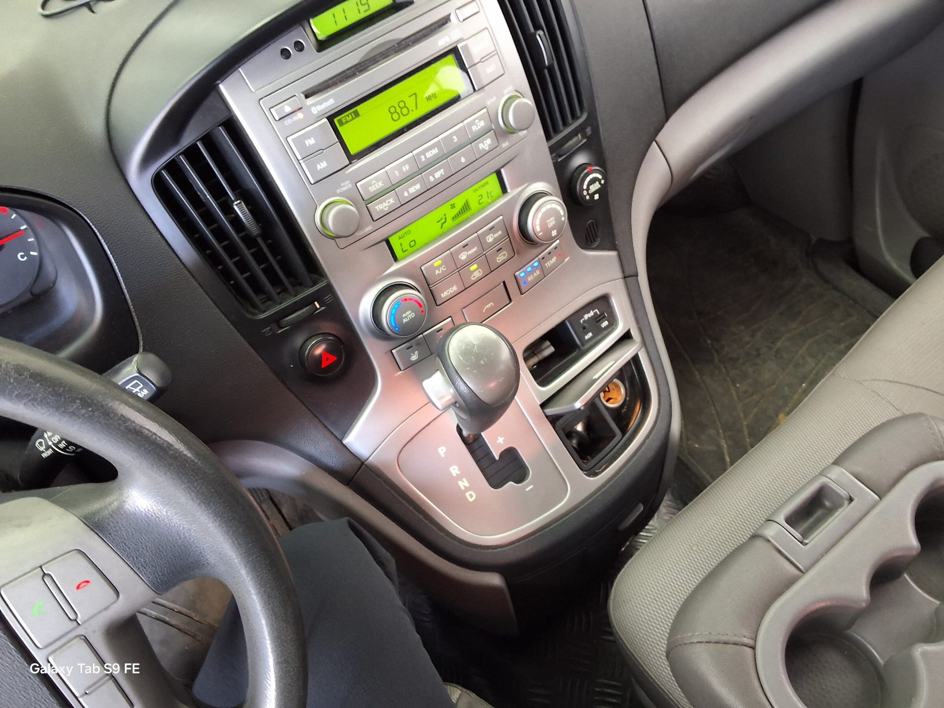 Hyundai Grand Starex 2011 - Image 16