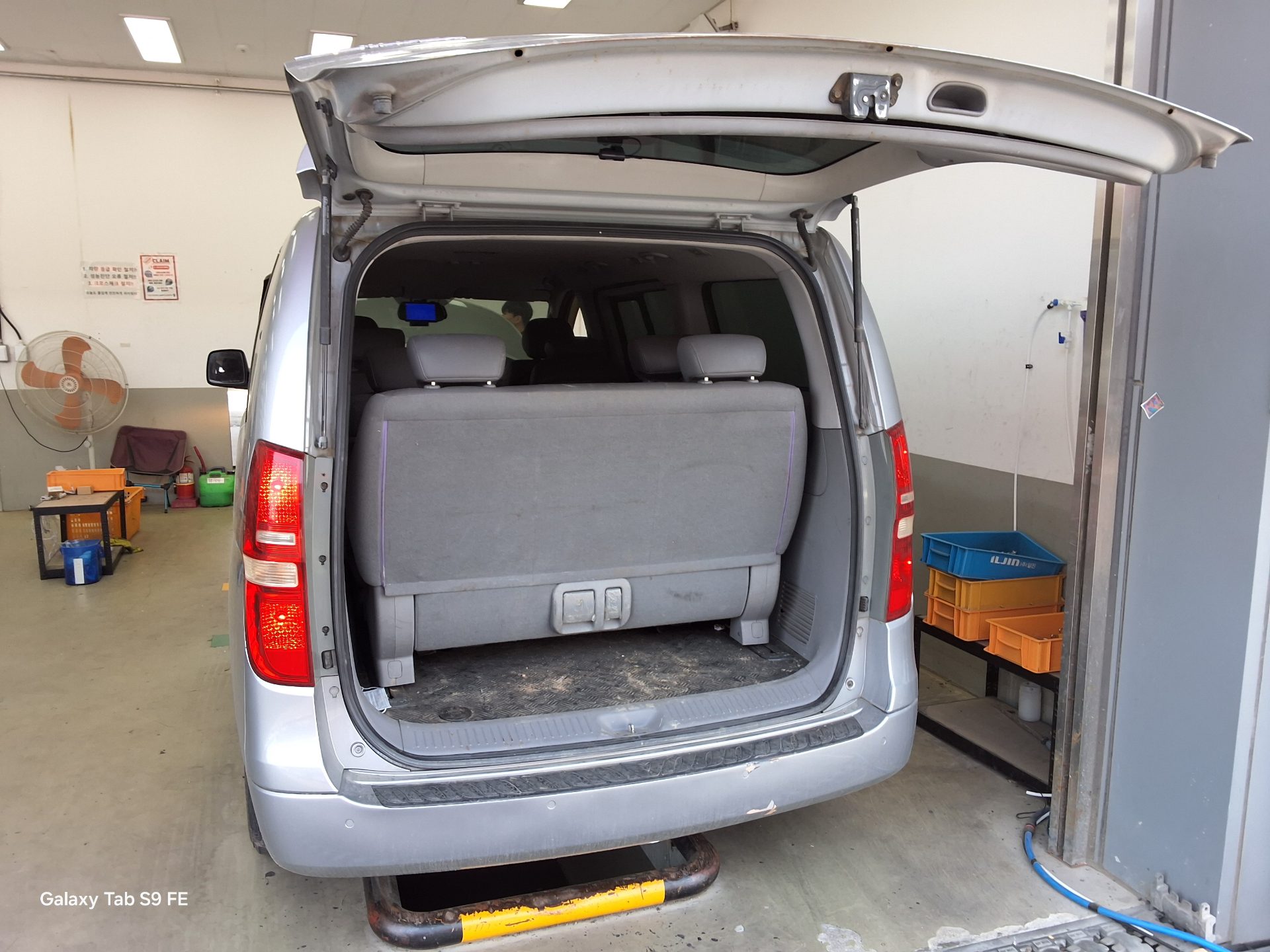 Hyundai Grand Starex 2011 - Image 14