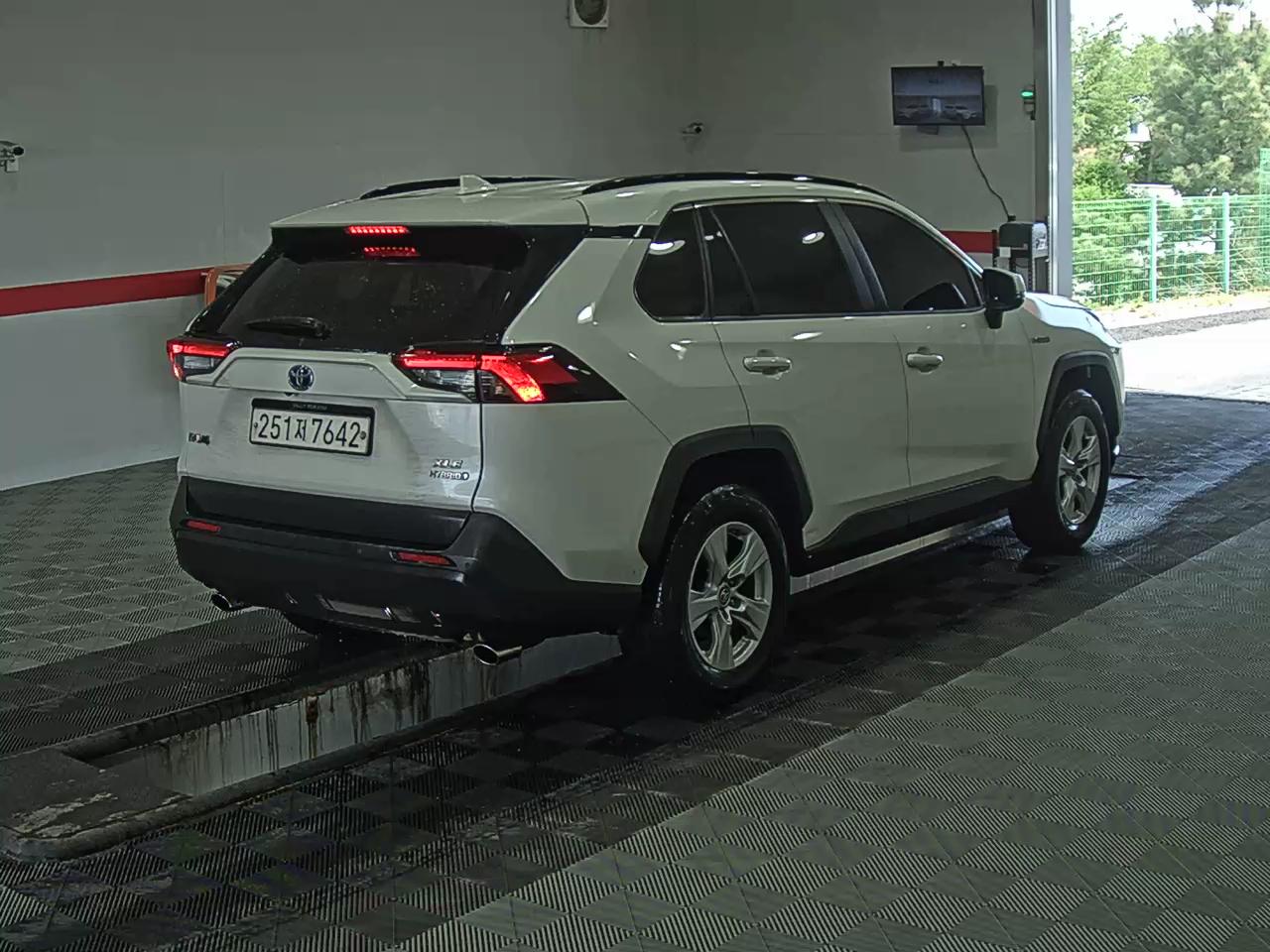 TOYOTA RAV4 2020 - 이미지 4