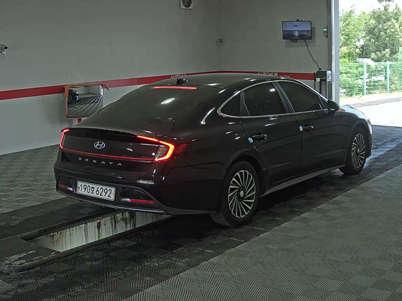 Hyundai Sonata 2022 - Image 4