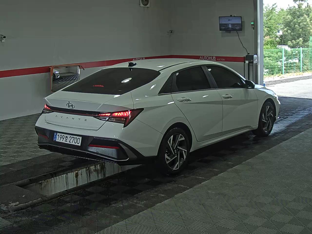2025 - hyundai avante