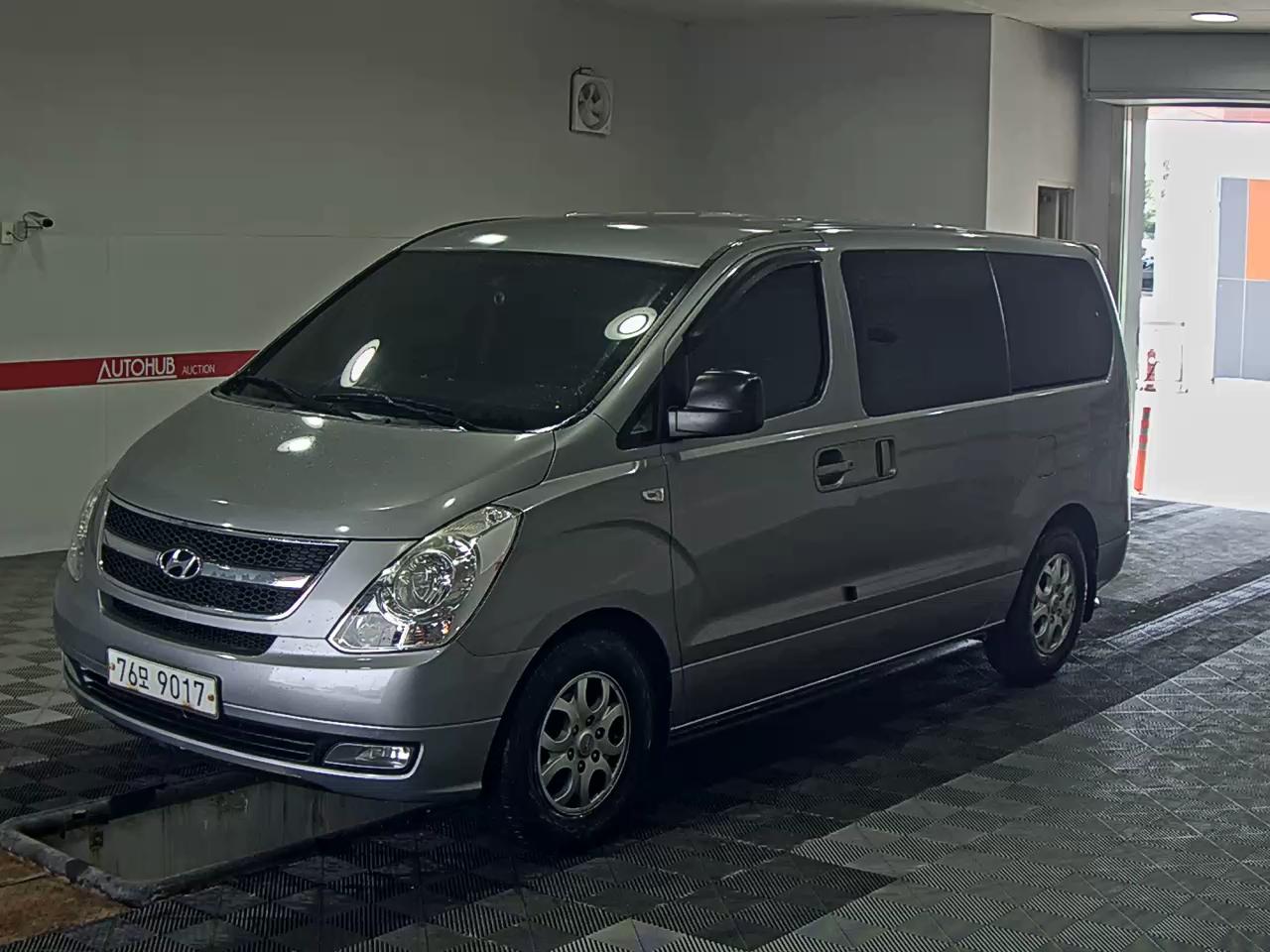 Hyundai Grand Starex
