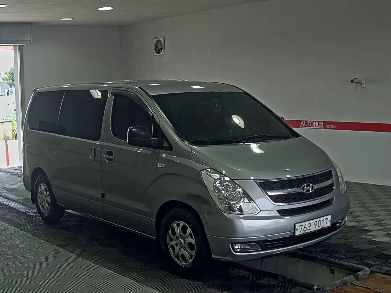 Hyundai Grand Starex 2011 - Image 2