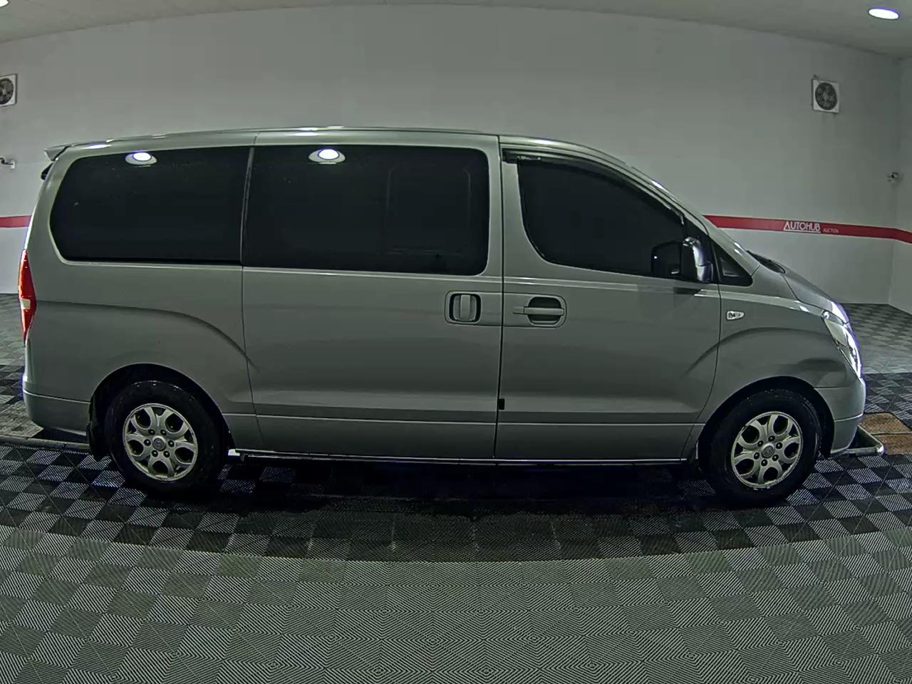 Hyundai Grand Starex 2011 - Image 3