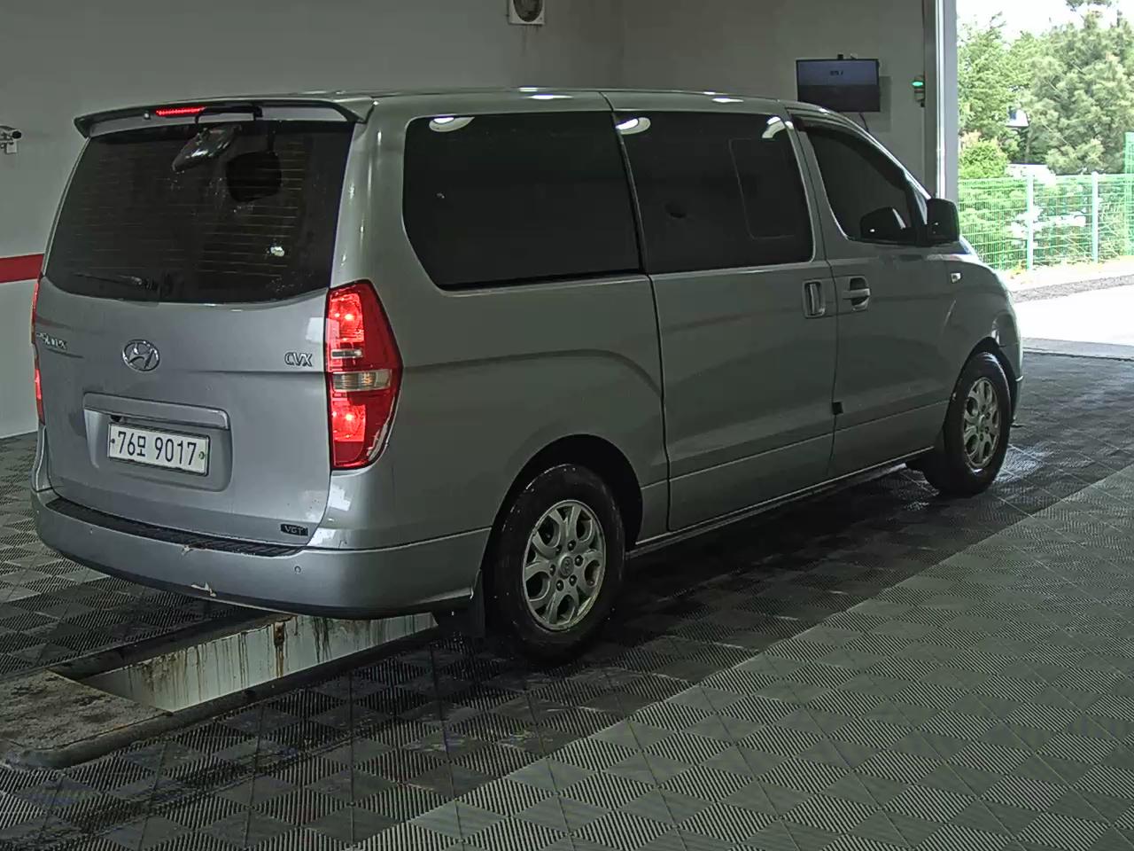 Hyundai Grand Starex 2011 - Image 4