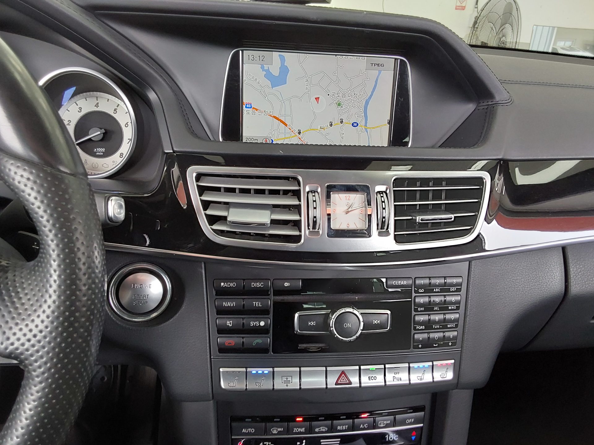 Mercedes-Benz E-Class 2015 - Image 17