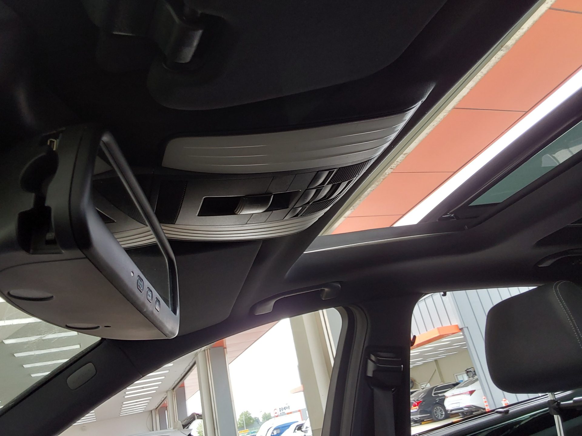 Mercedes-Benz E-Class 2015 - Image 19