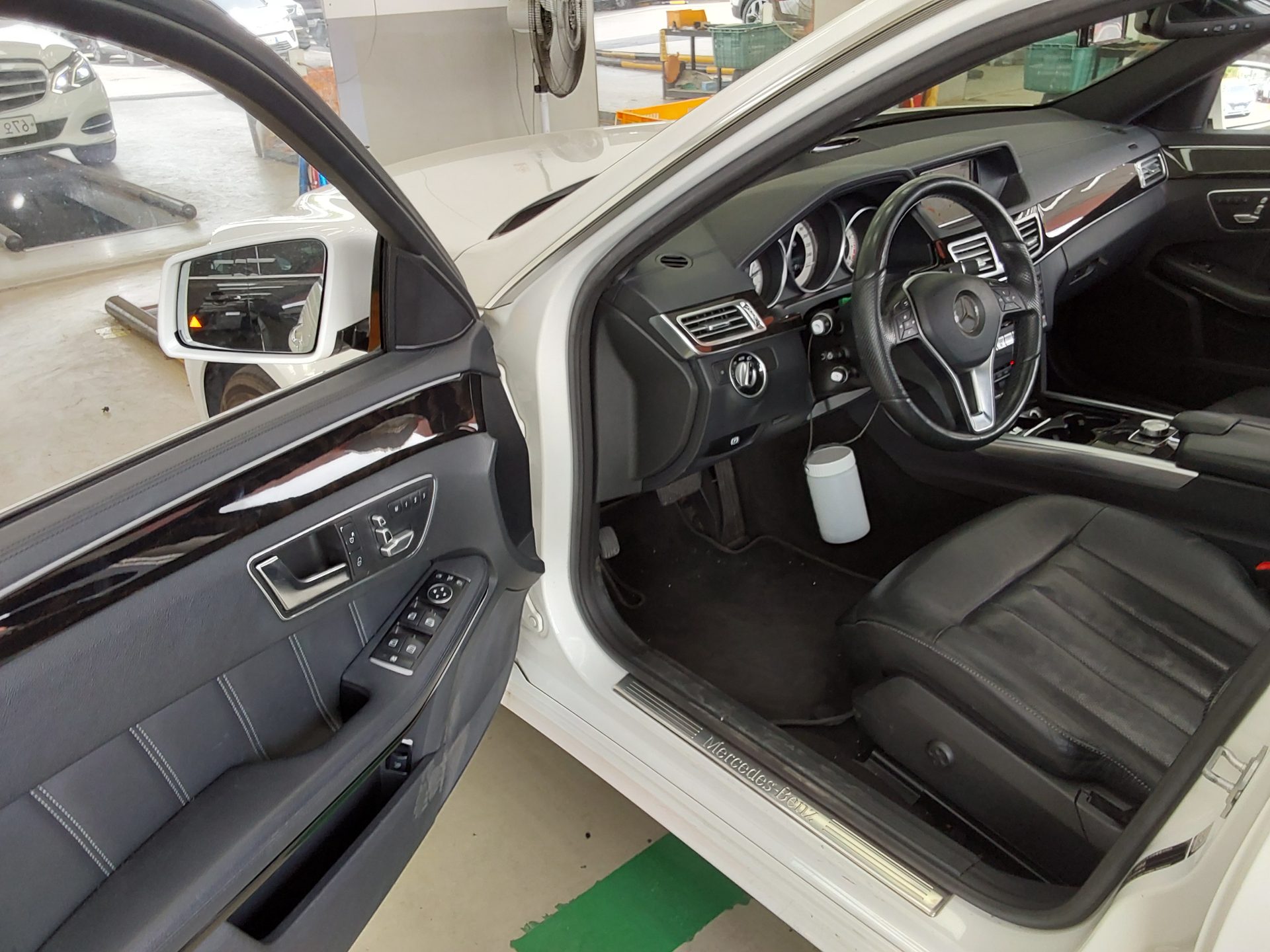 Mercedes-Benz E-Class 2015 - Image 10