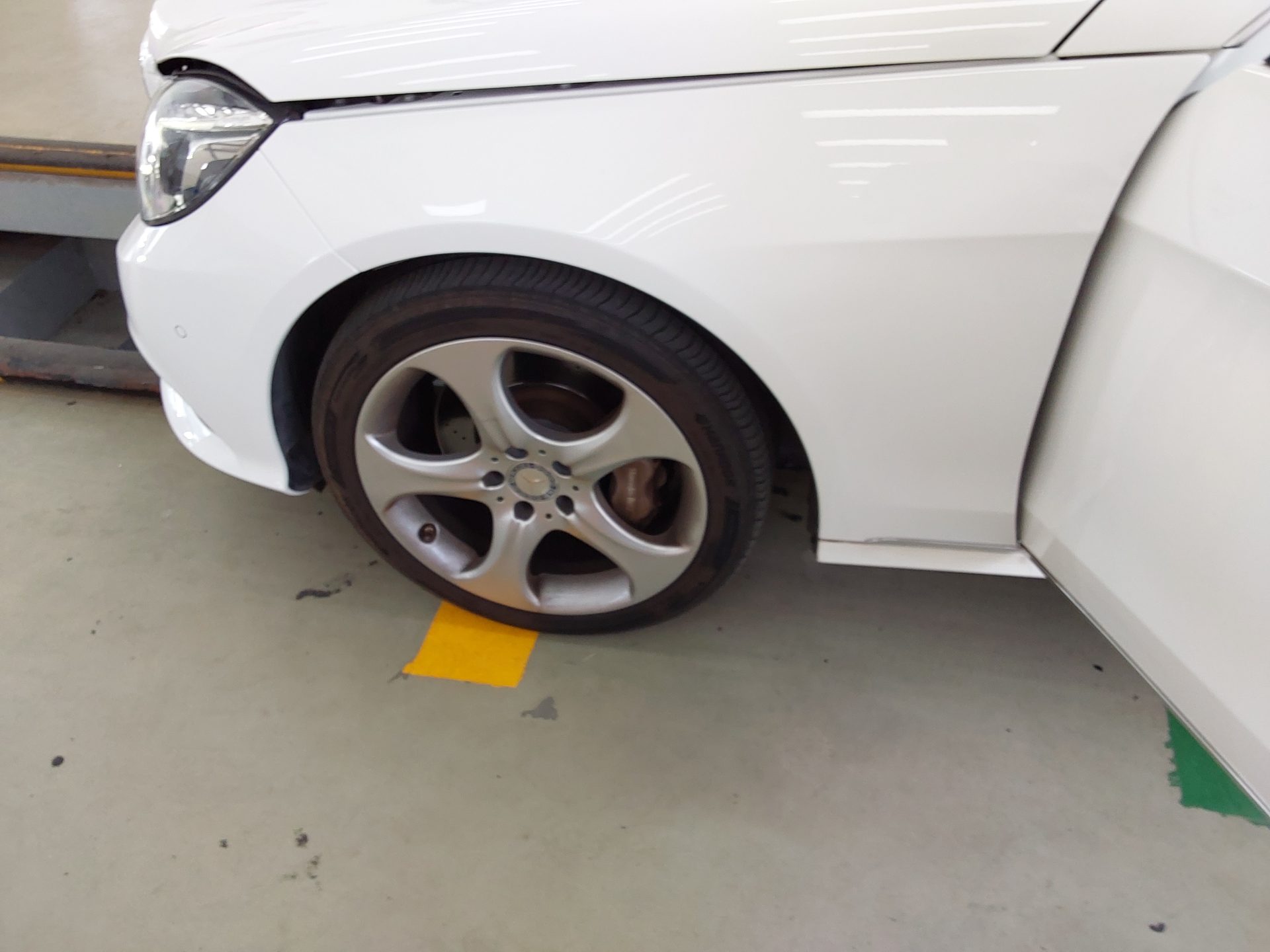 Mercedes-Benz E-Class 2015 - Image 21