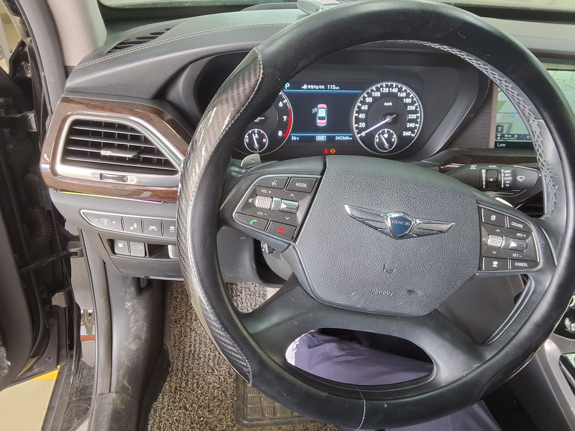 Hyundai Genesis EQ900 2017 - Image 16