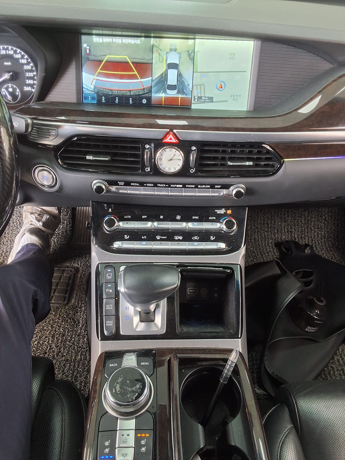 Hyundai Genesis EQ900 2017 - Image 10