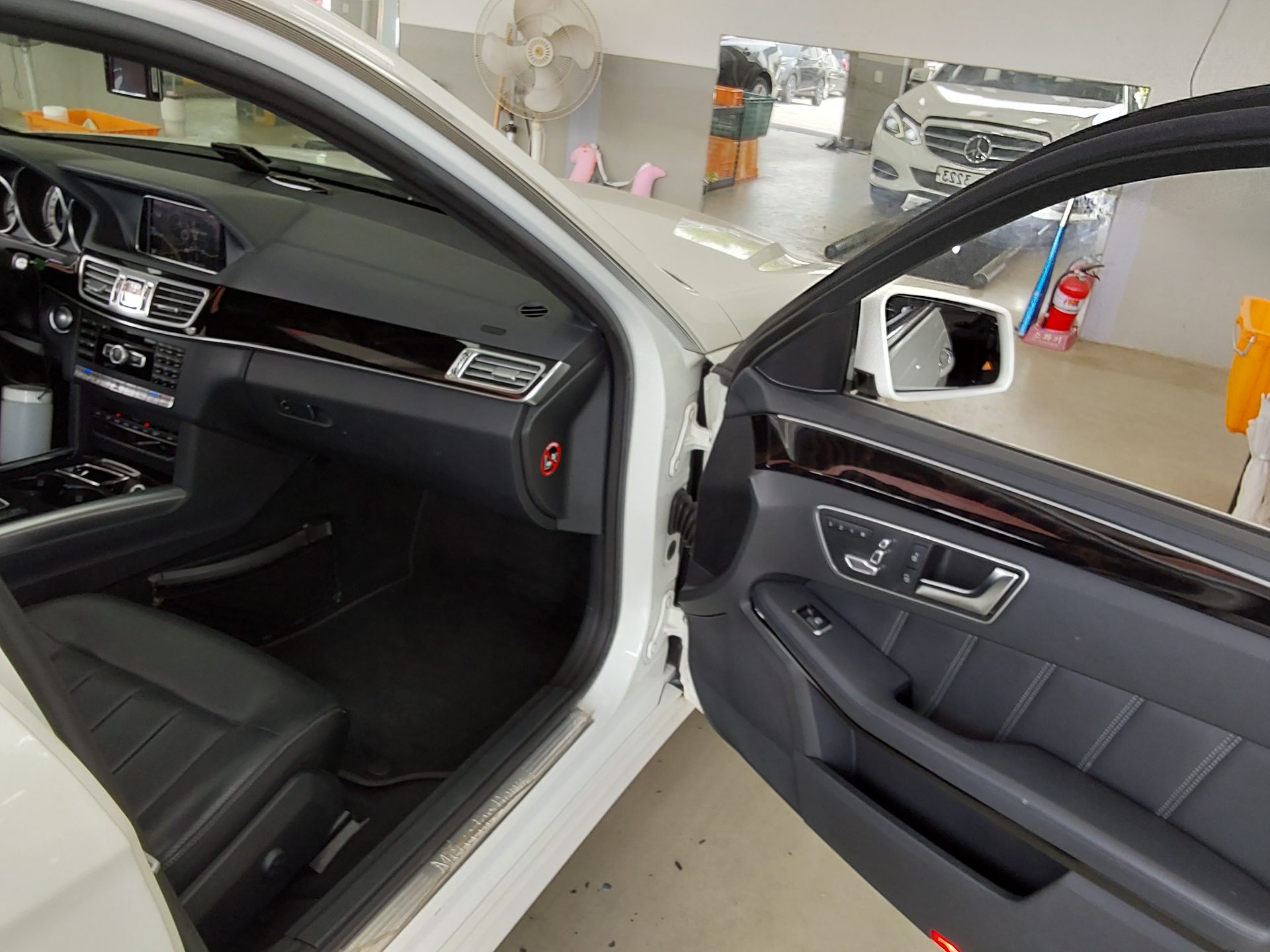 Mercedes-Benz E-Class 2015 - Image 14