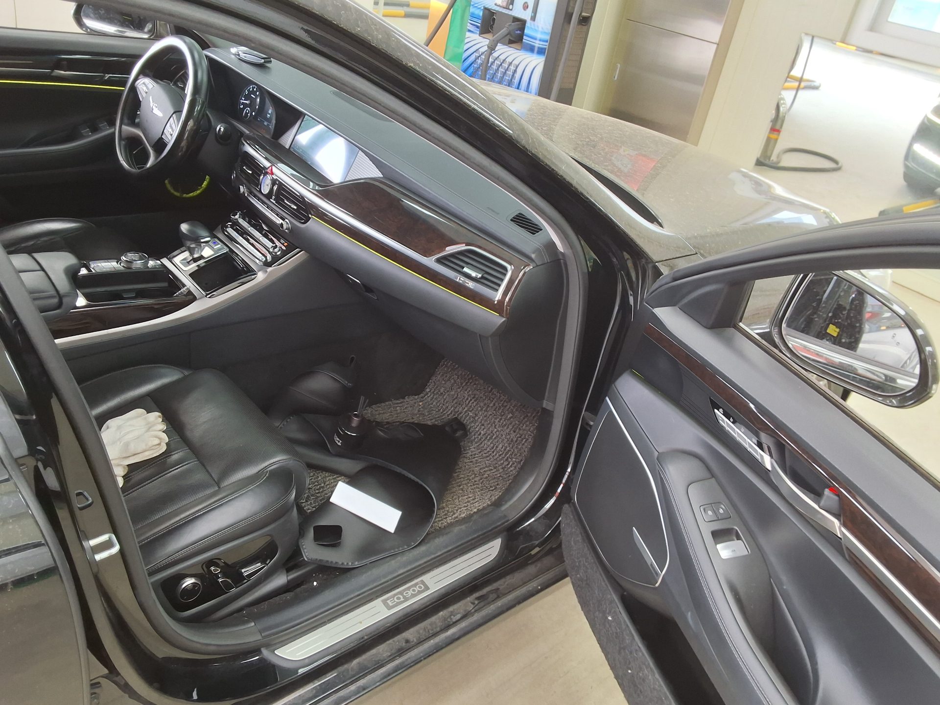 Hyundai Genesis EQ900 2017 - Image 13