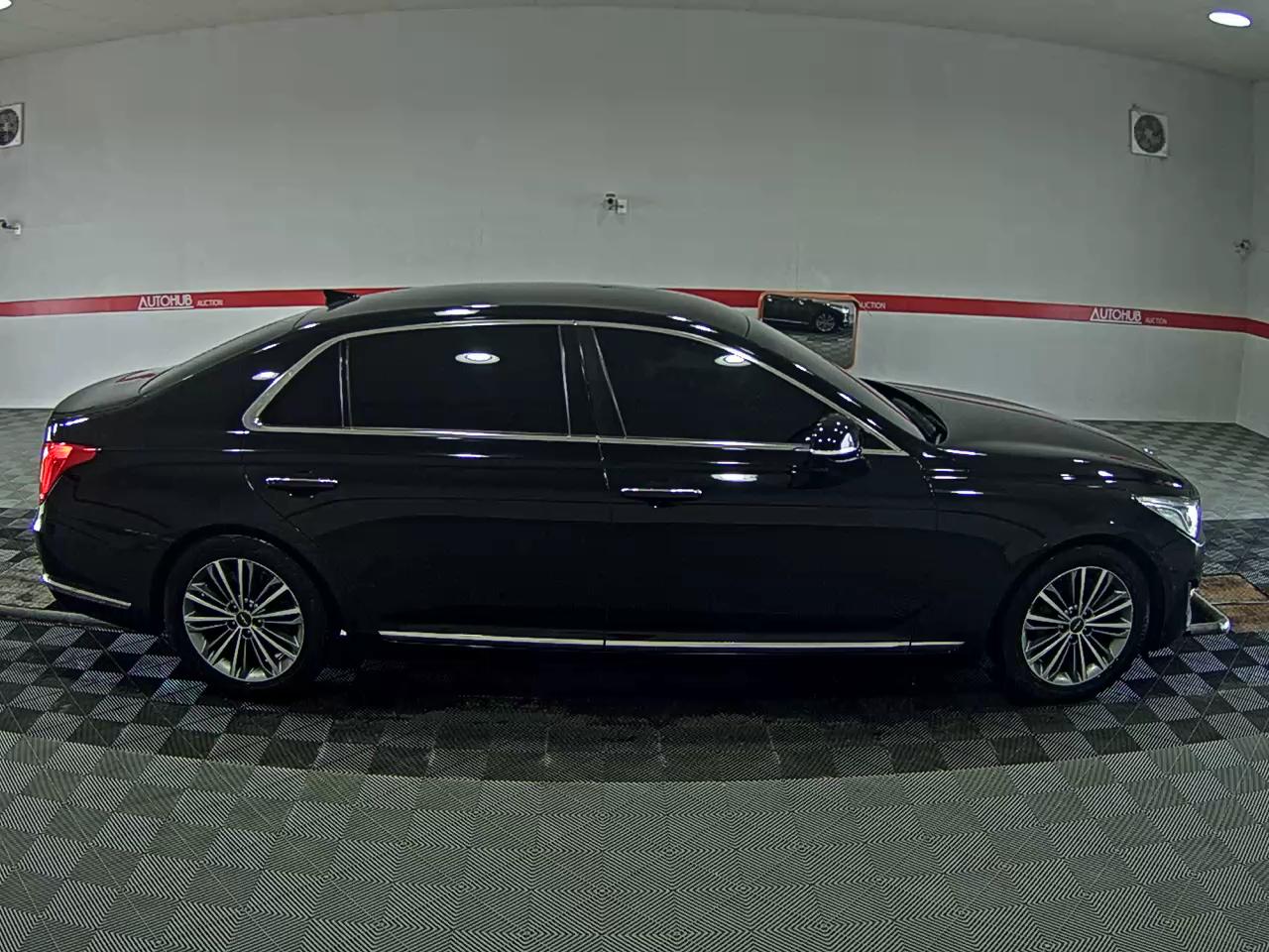 Hyundai Genesis EQ900 2017 - Image 3