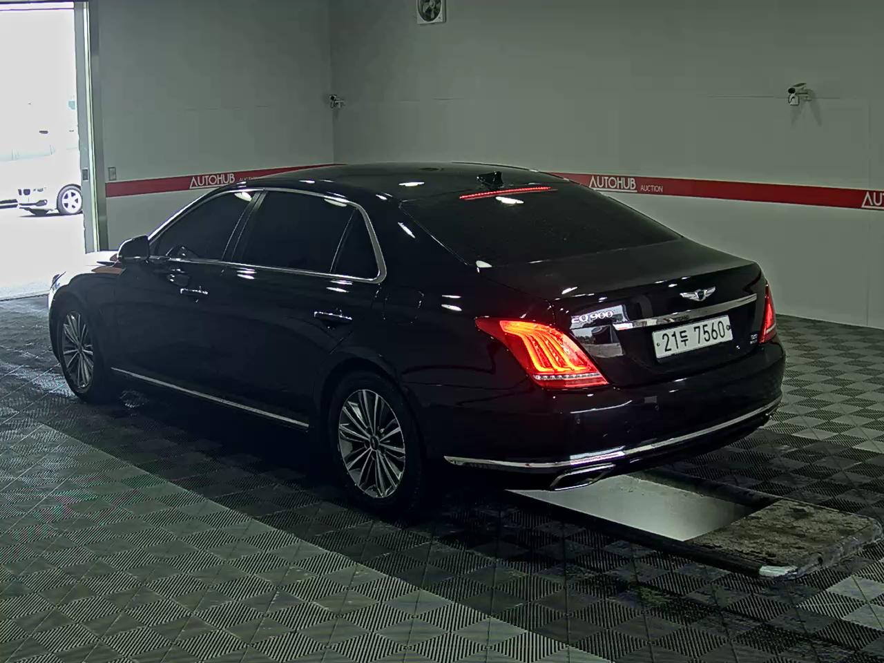 Hyundai Genesis EQ900 2017 - Image 5