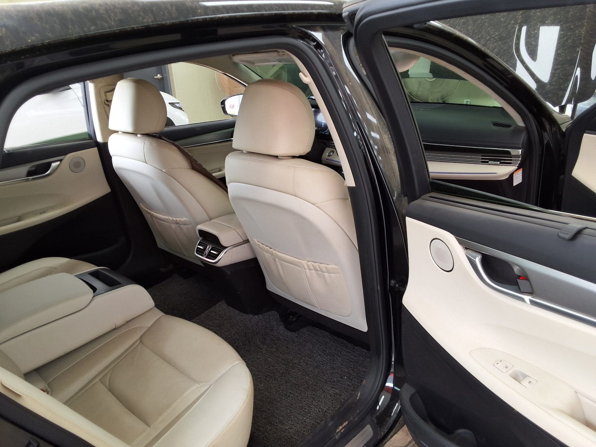Hyundai Grandeur 2023 - Image 12